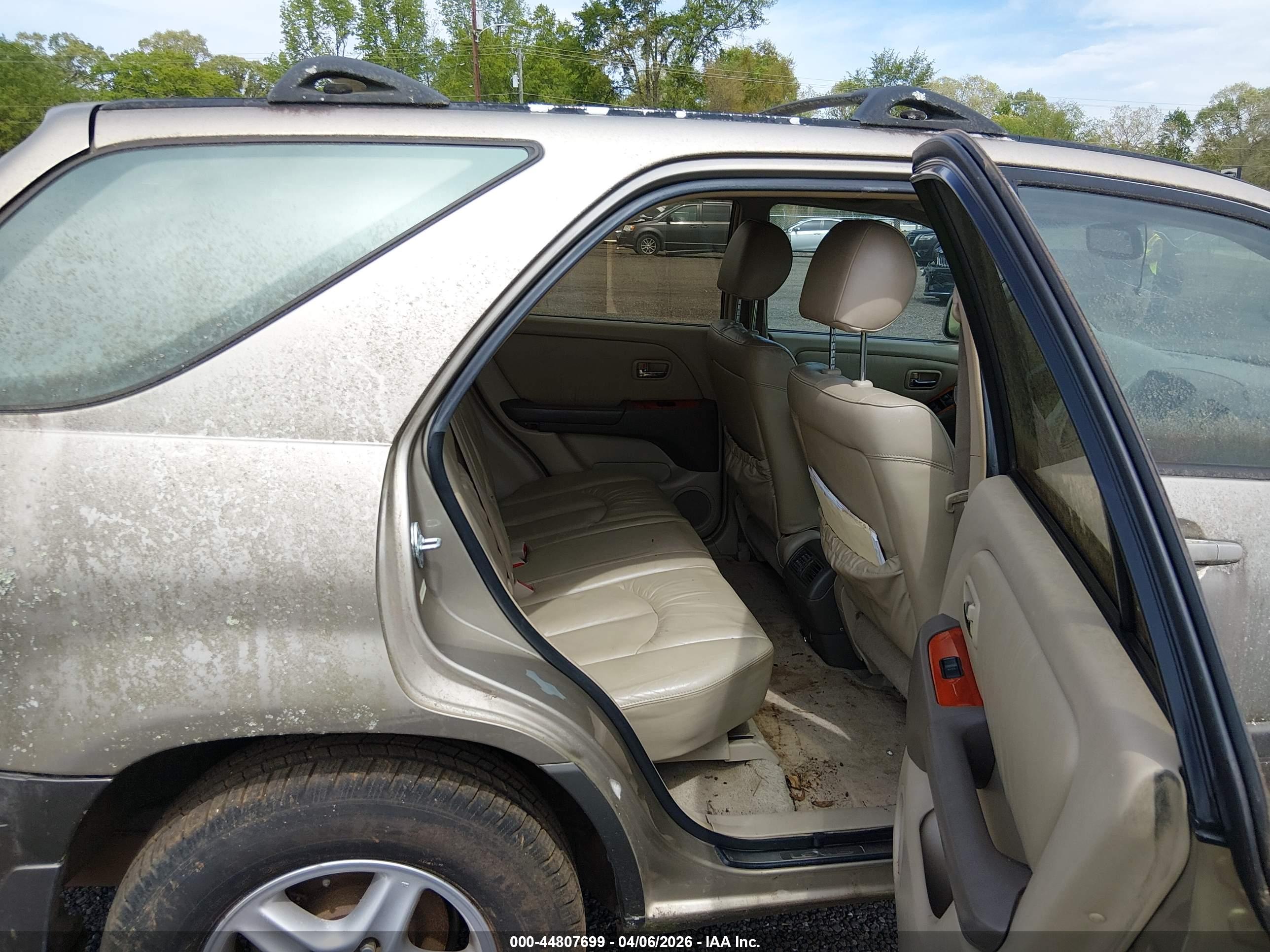 LEXUS RX image 8