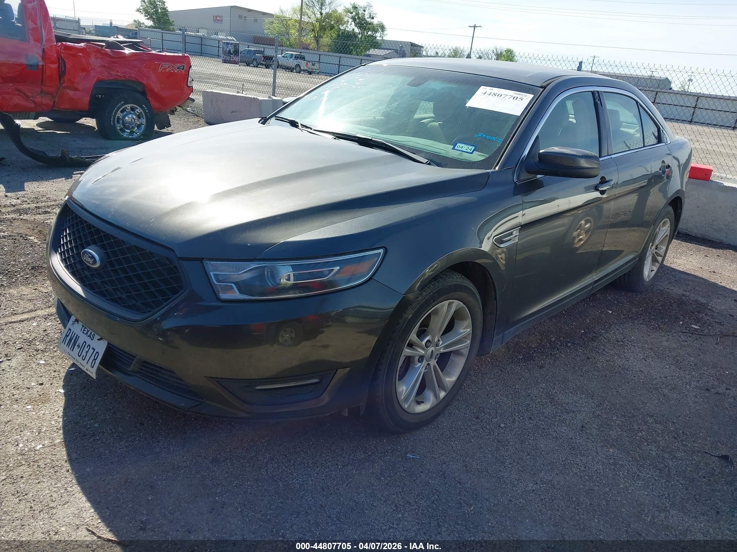 FORD TAURUS image 2