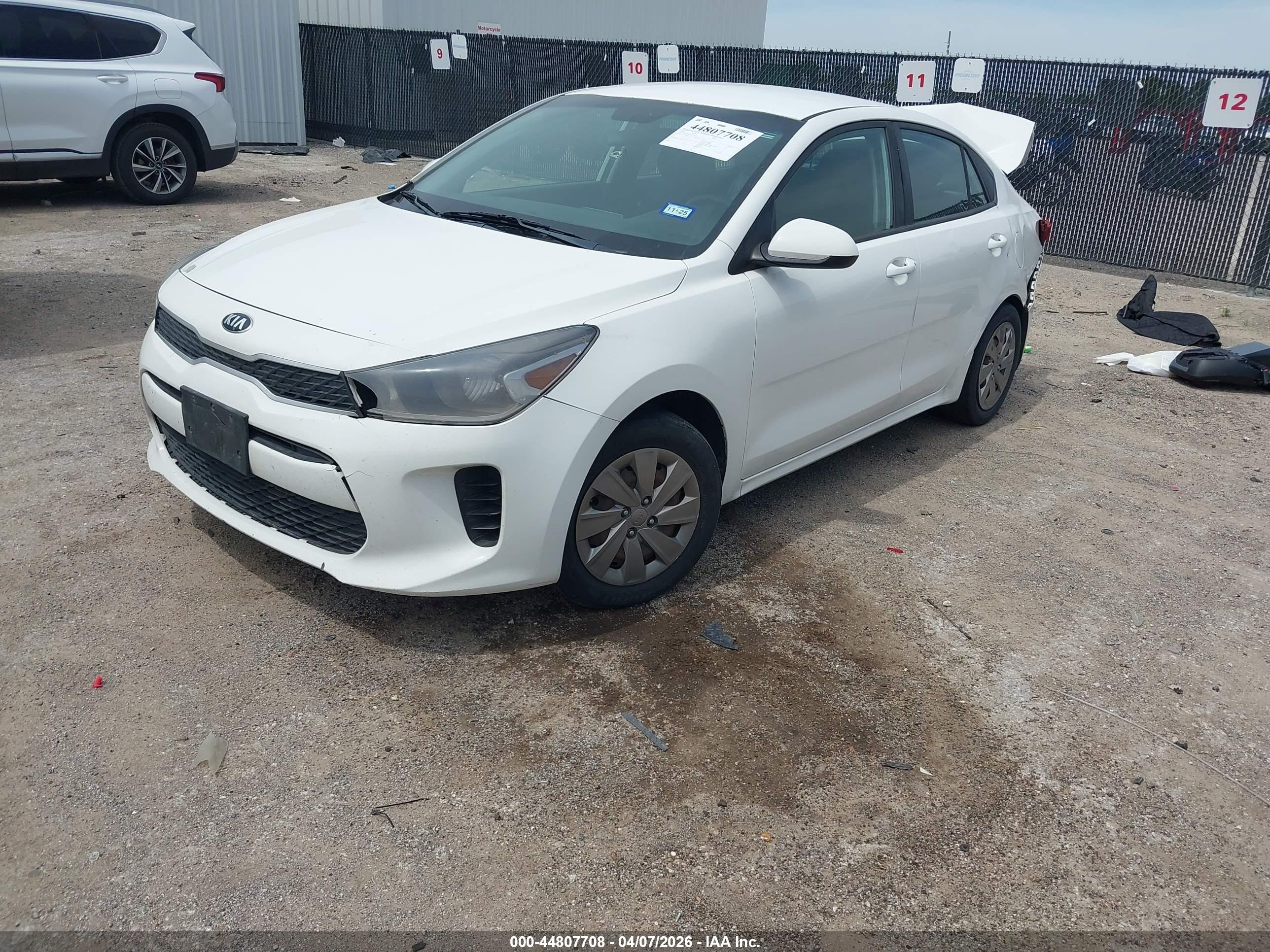 KIA RIO image 2