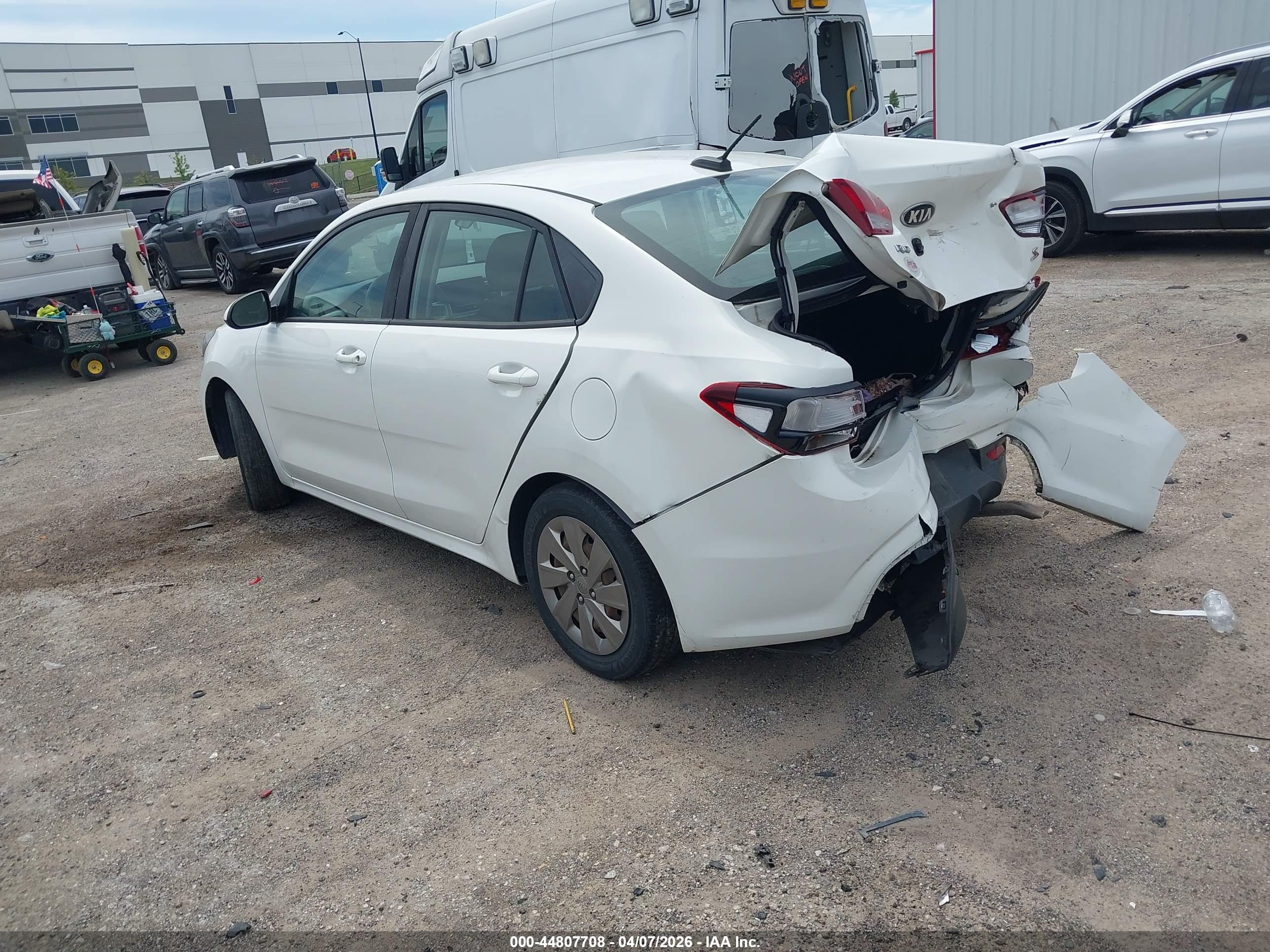 KIA RIO image 3