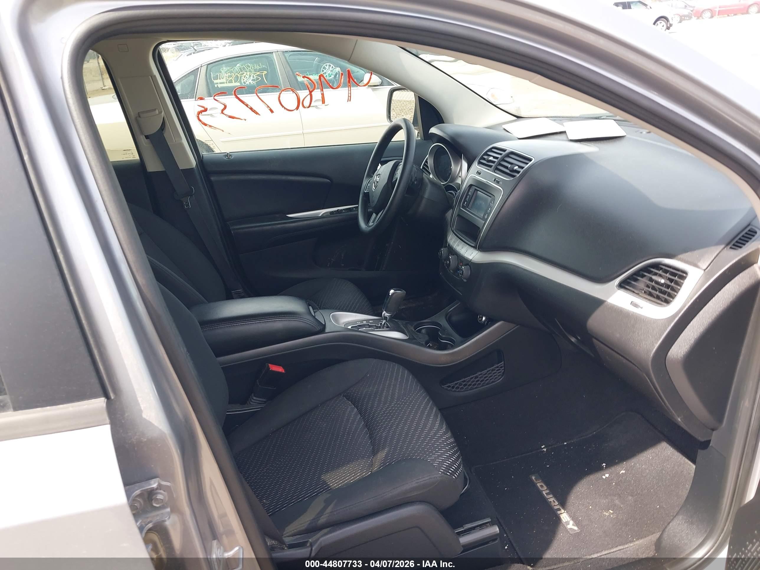 DODGE JOURNEY image 5