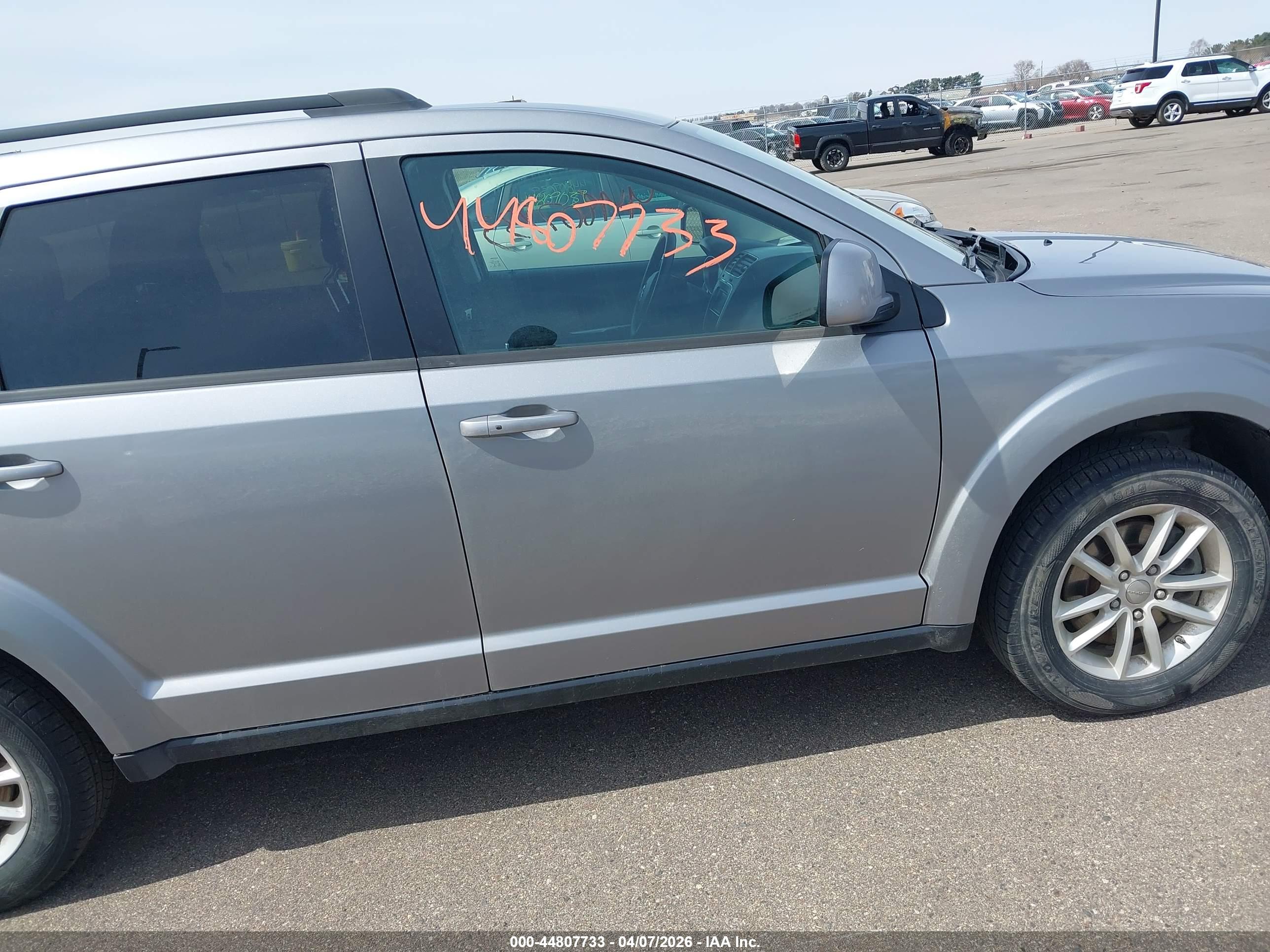 DODGE JOURNEY image 6