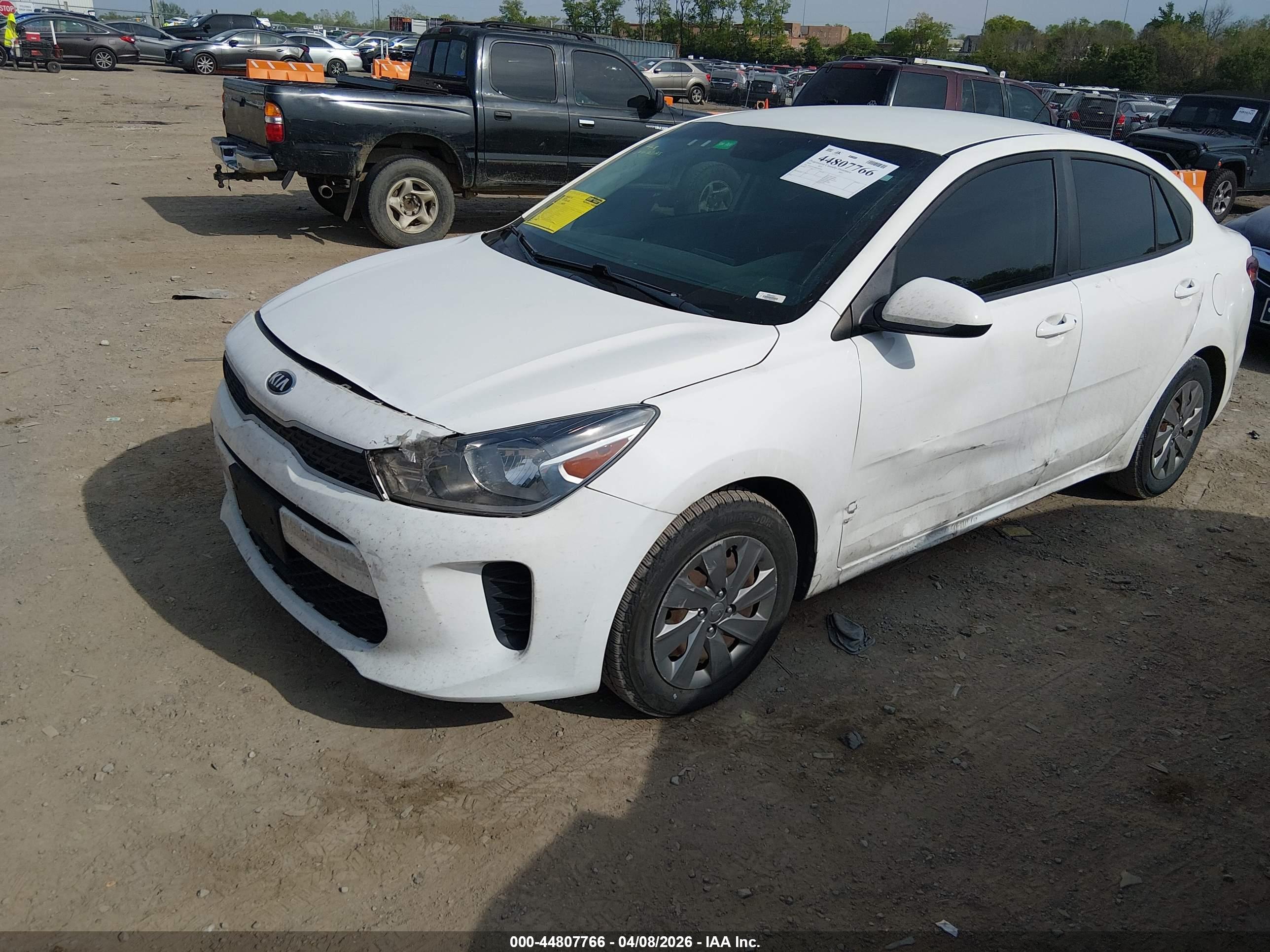 KIA RIO image 2