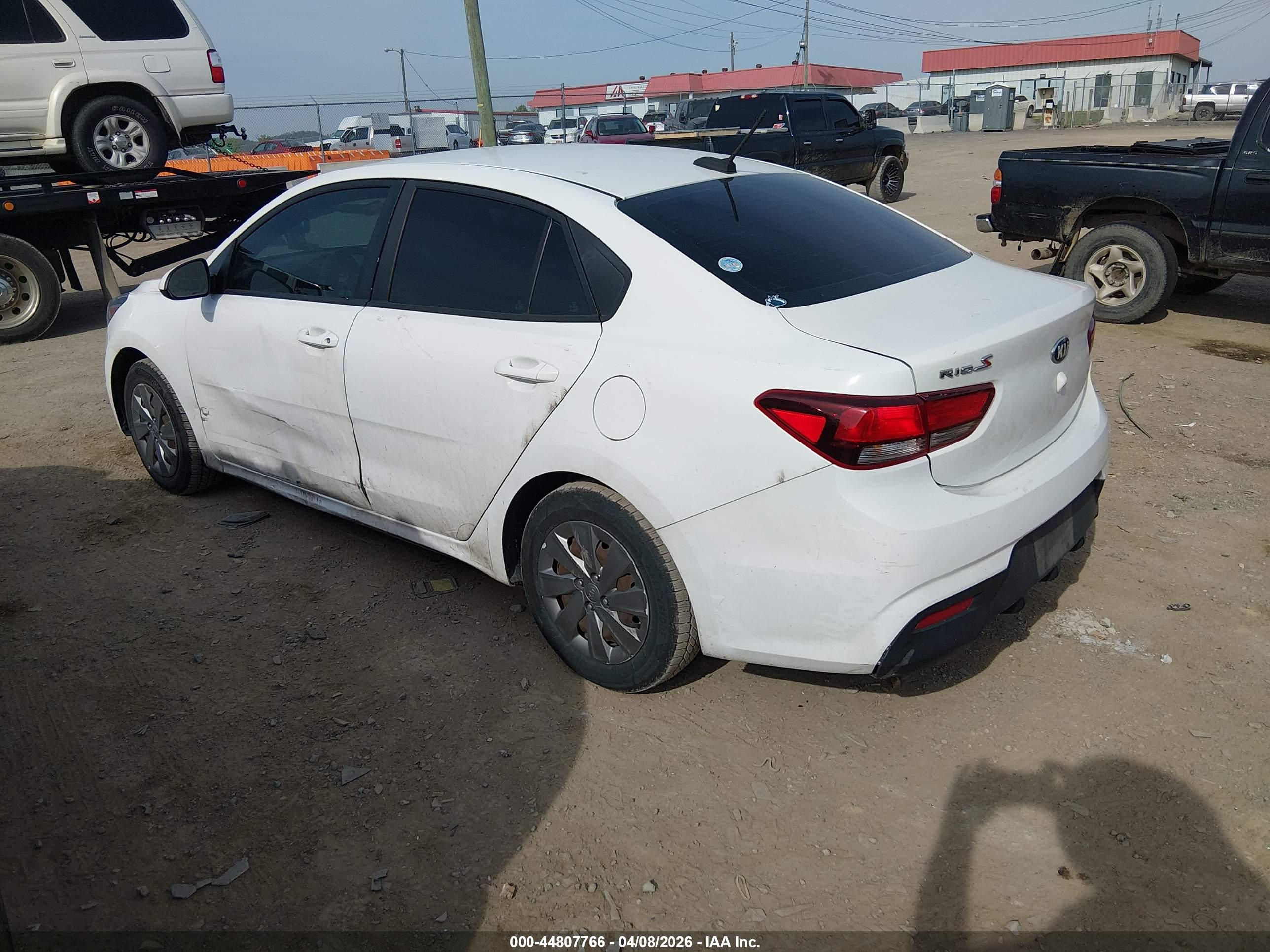 KIA RIO image 3