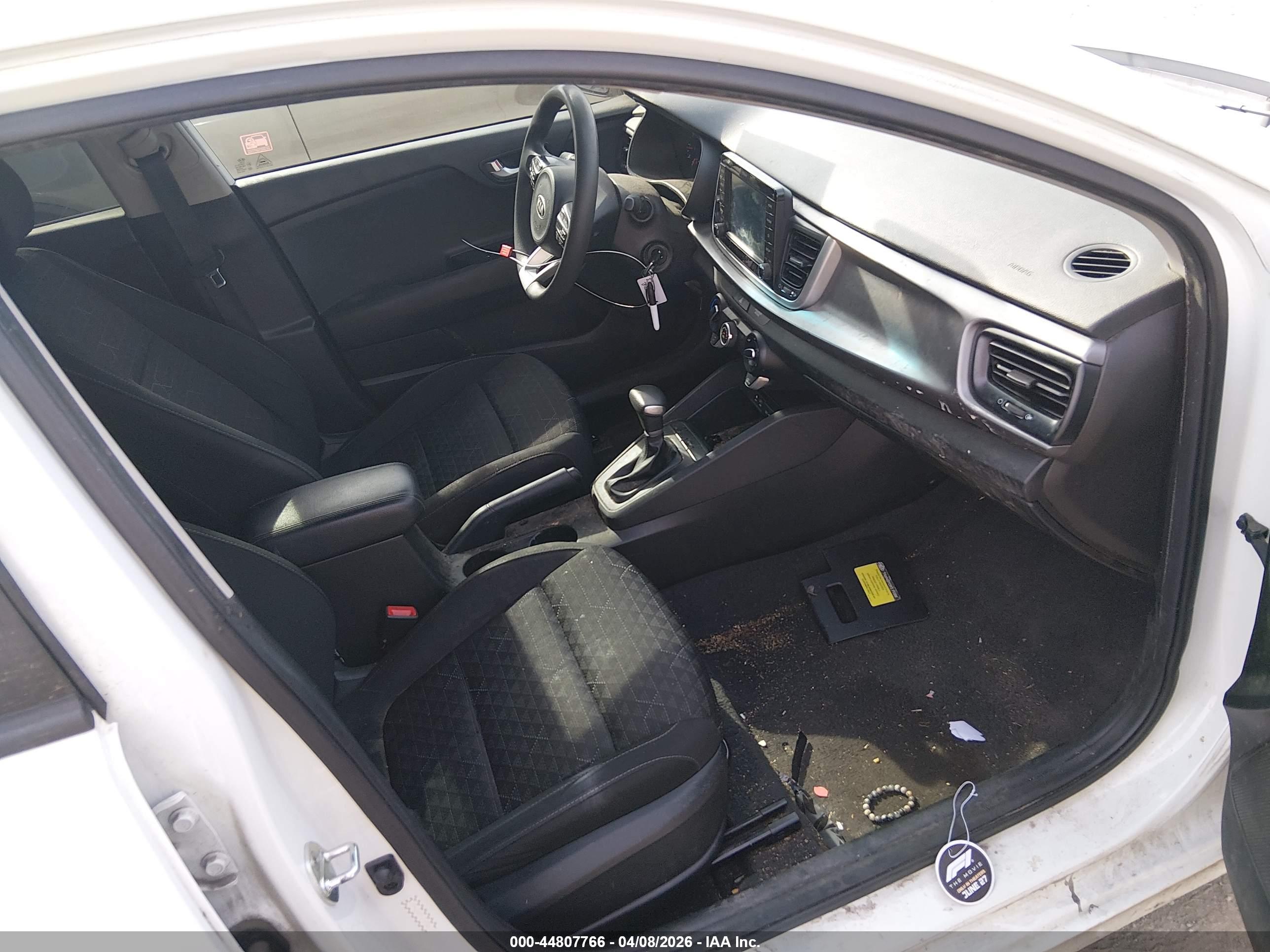 KIA RIO image 5