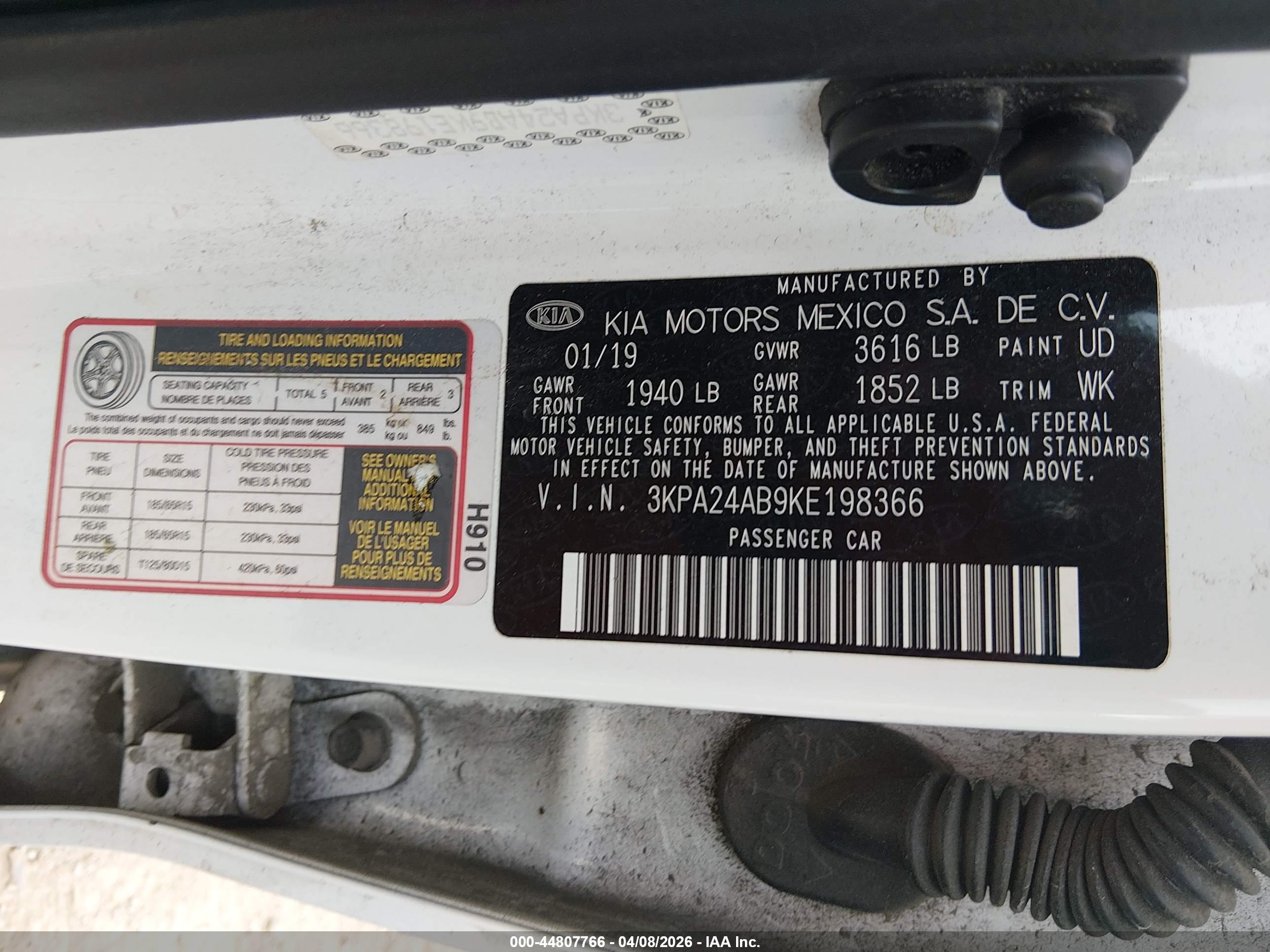 KIA RIO image 9