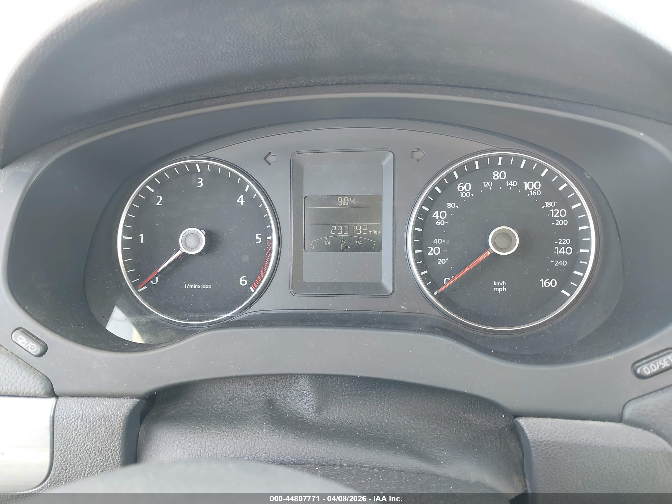 VOLKSWAGEN JETTA image 7