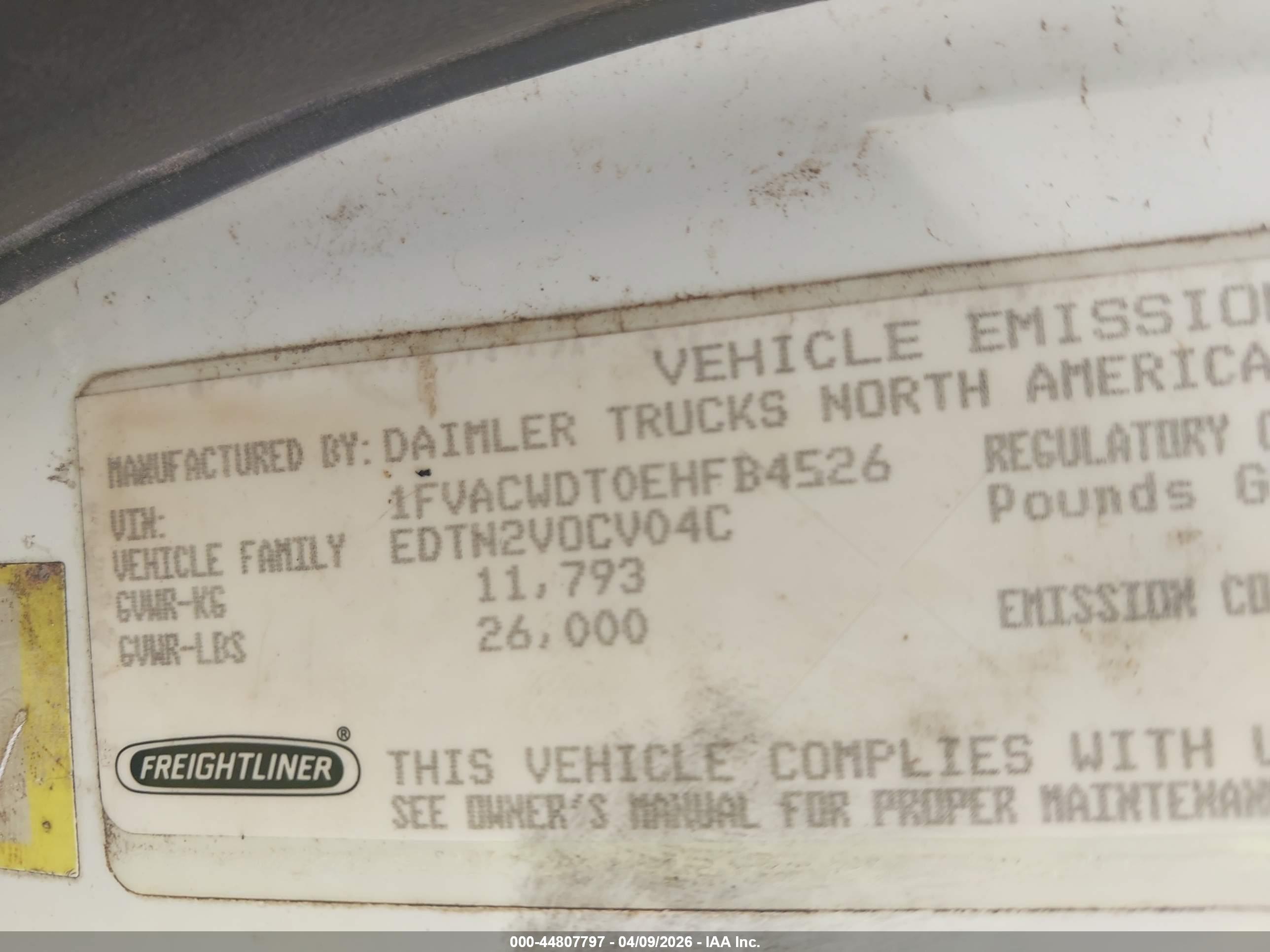 FREIGHTLINER M2 image 9