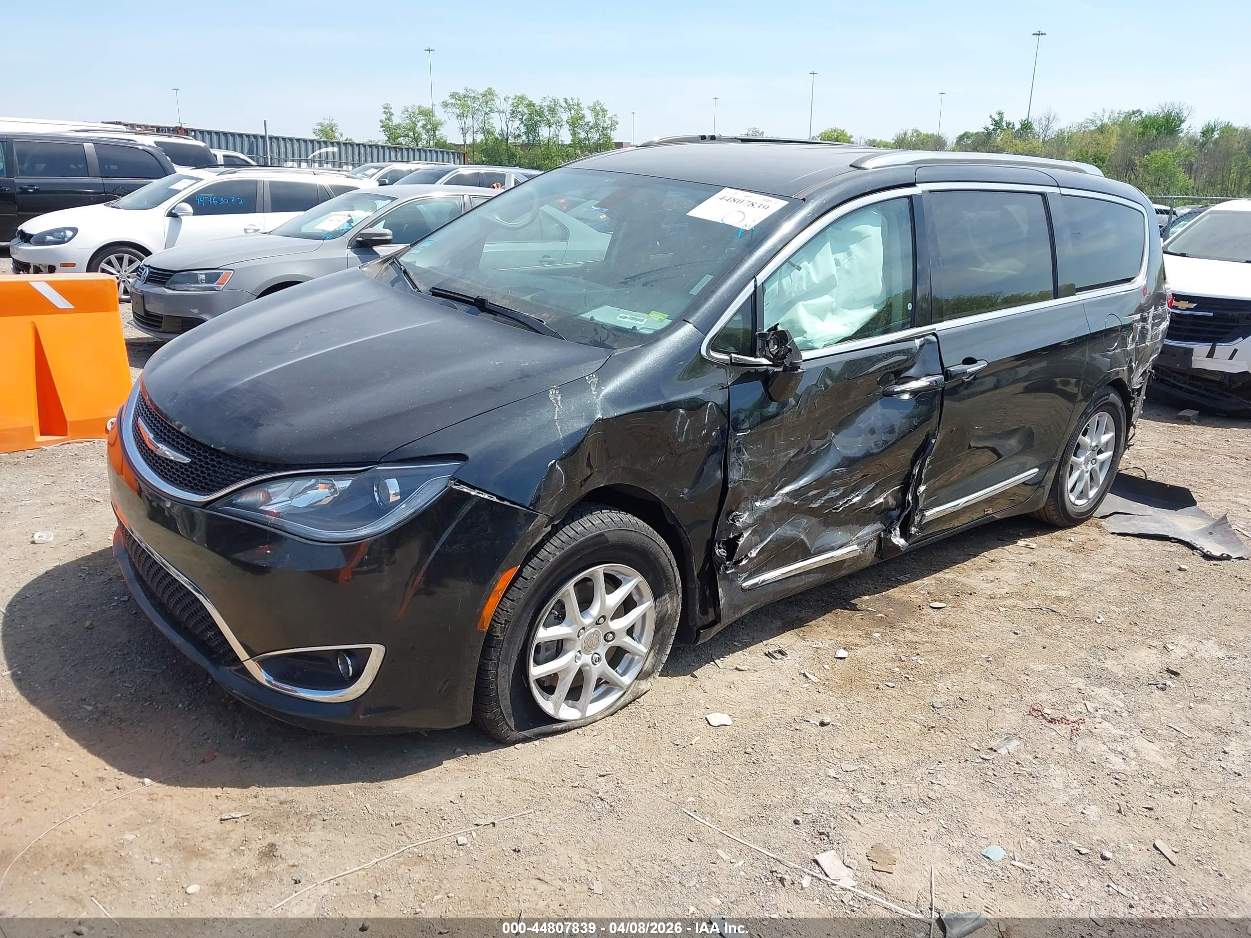 CHRYSLER PACIFICA image 2