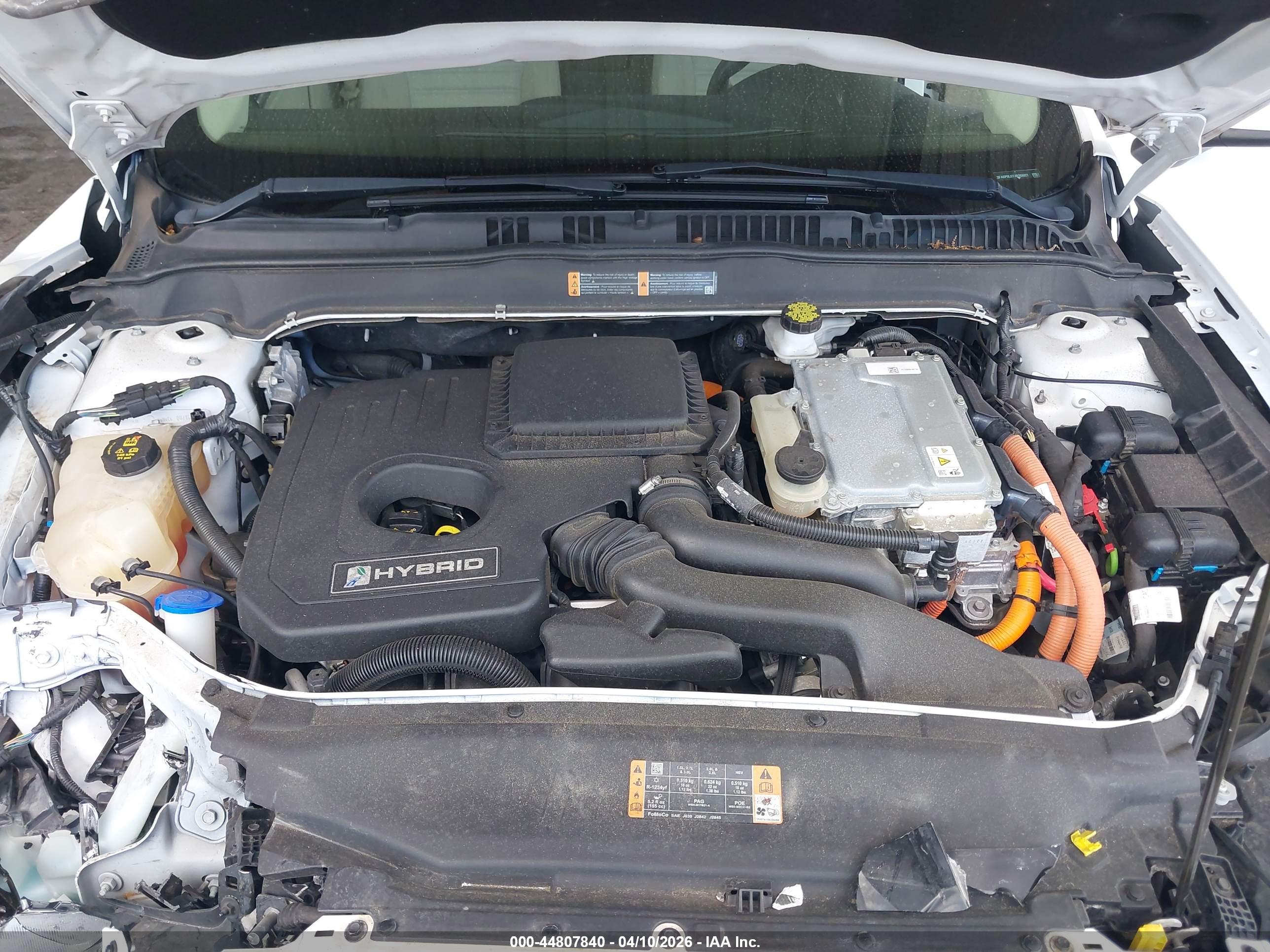 FORD FUSION image 10