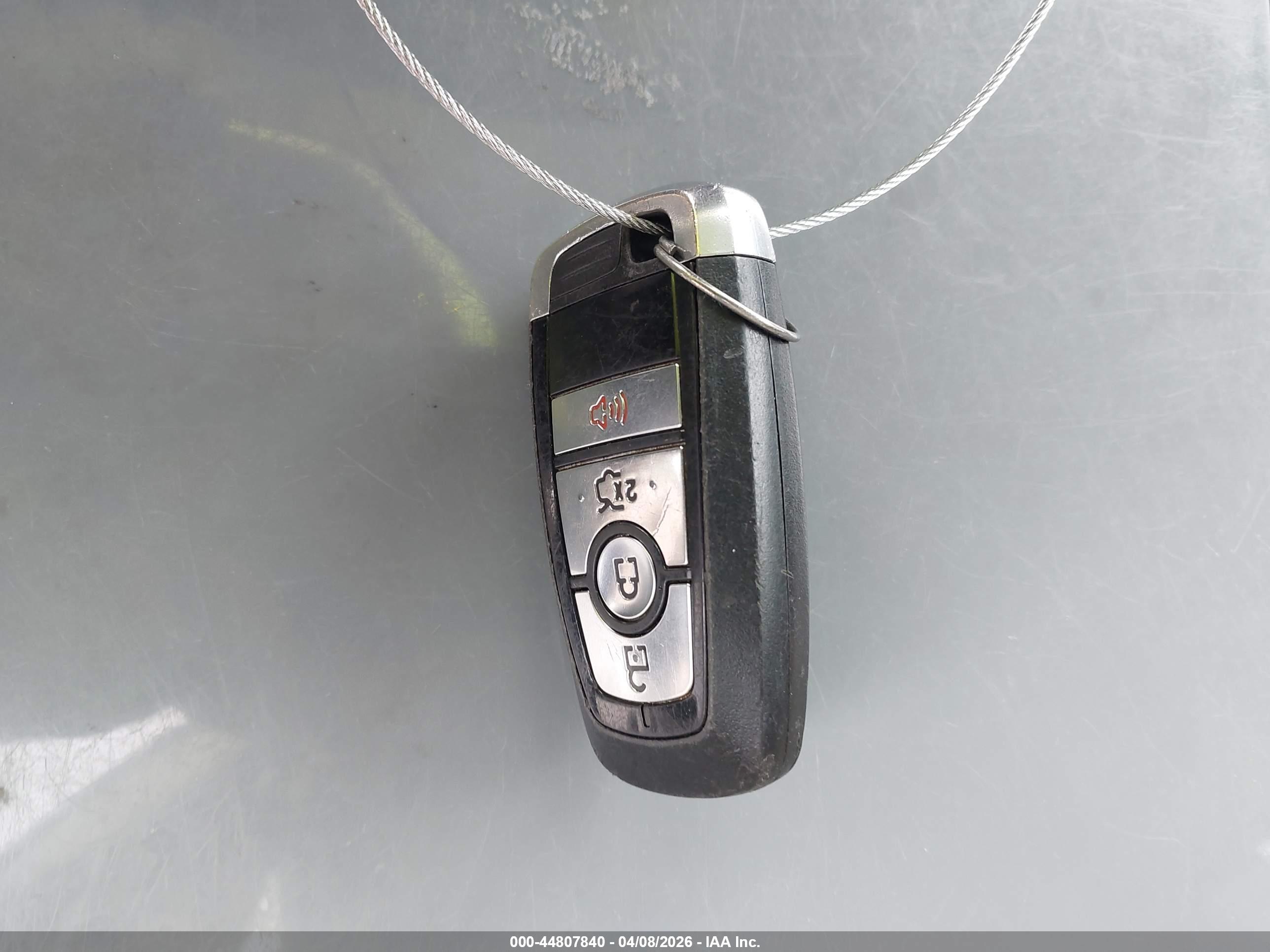 FORD FUSION image 11