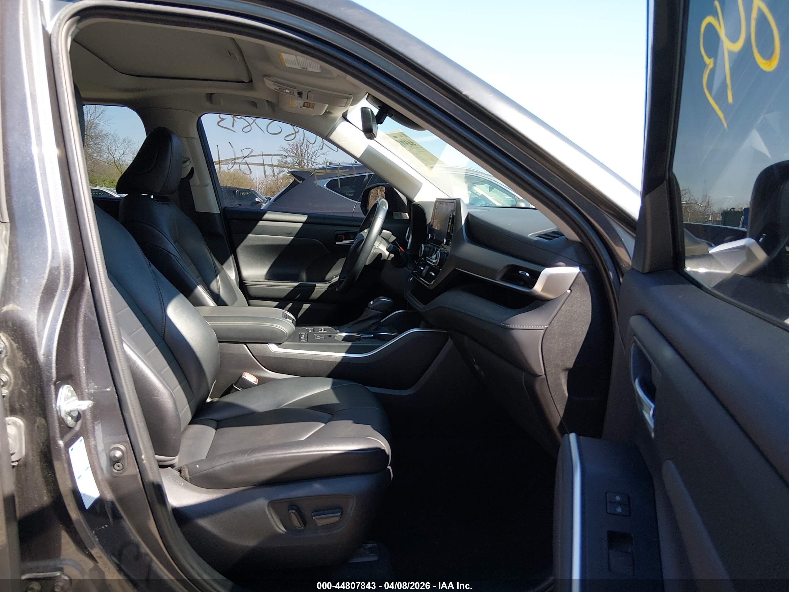 TOYOTA HIGHLANDER image 5