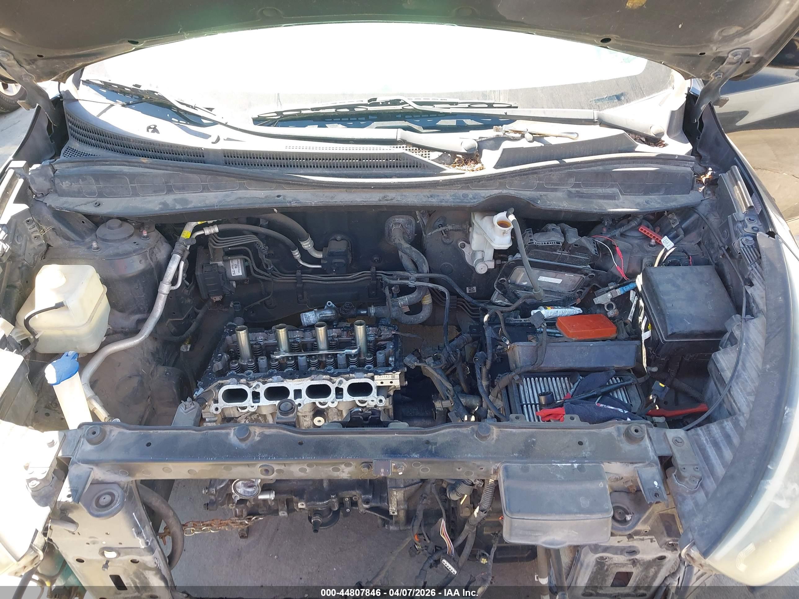 HYUNDAI TUCSON image 10