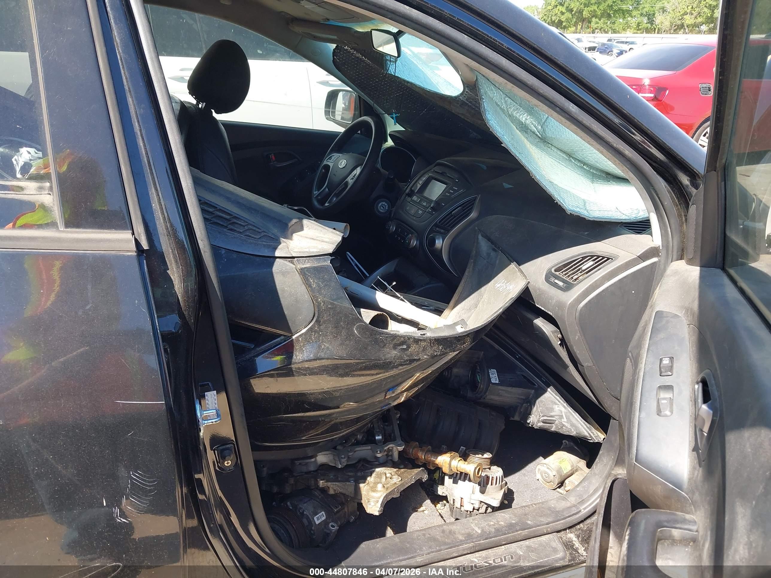 HYUNDAI TUCSON image 5