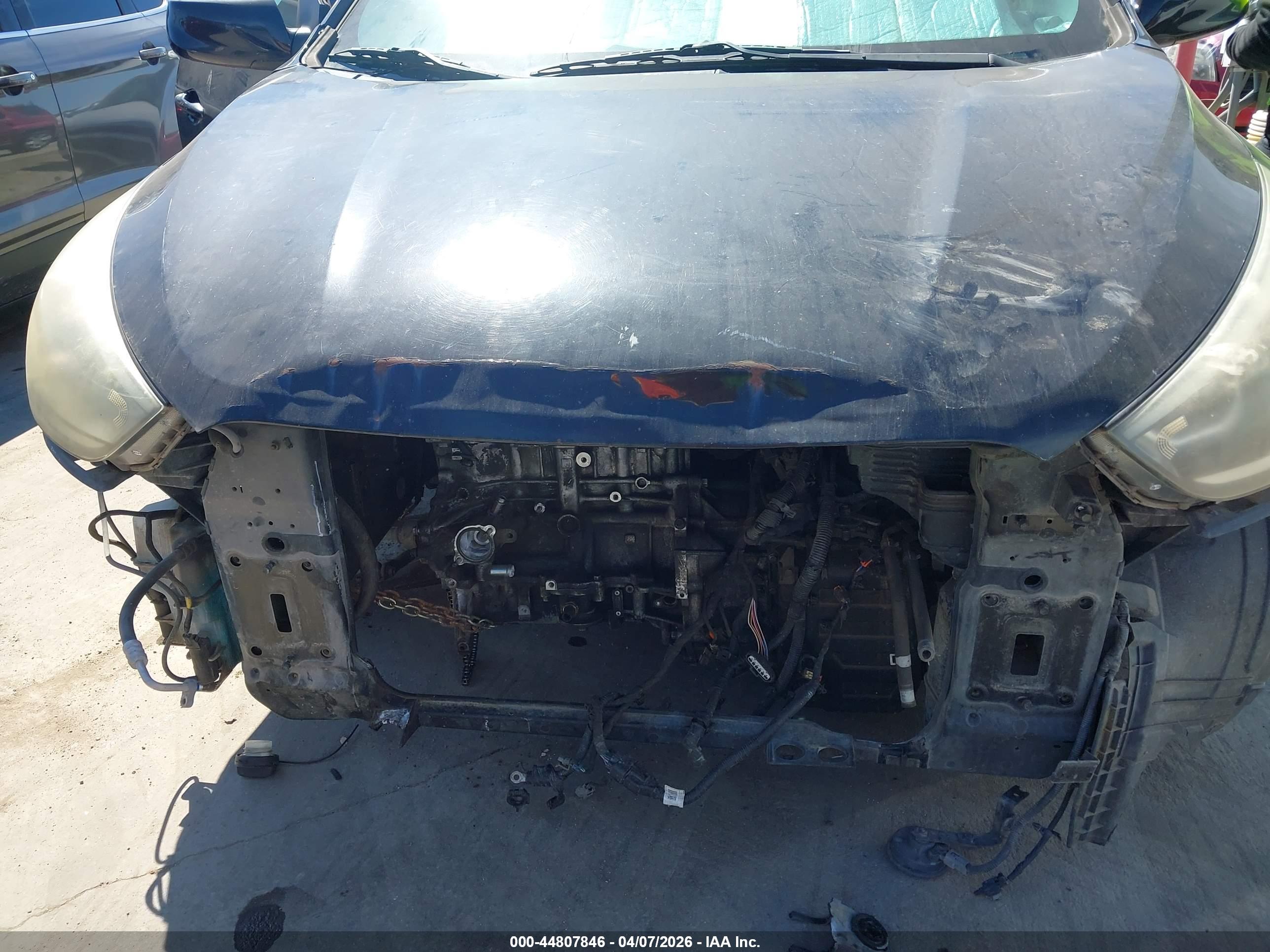 HYUNDAI TUCSON image 6