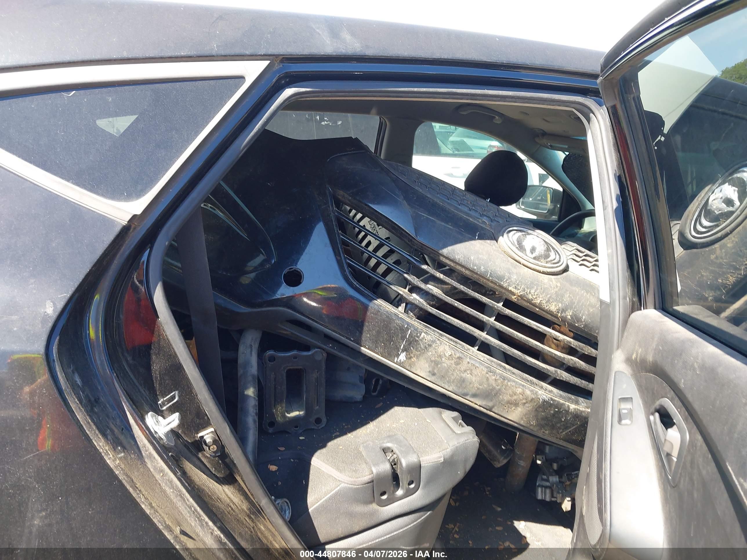 HYUNDAI TUCSON image 8