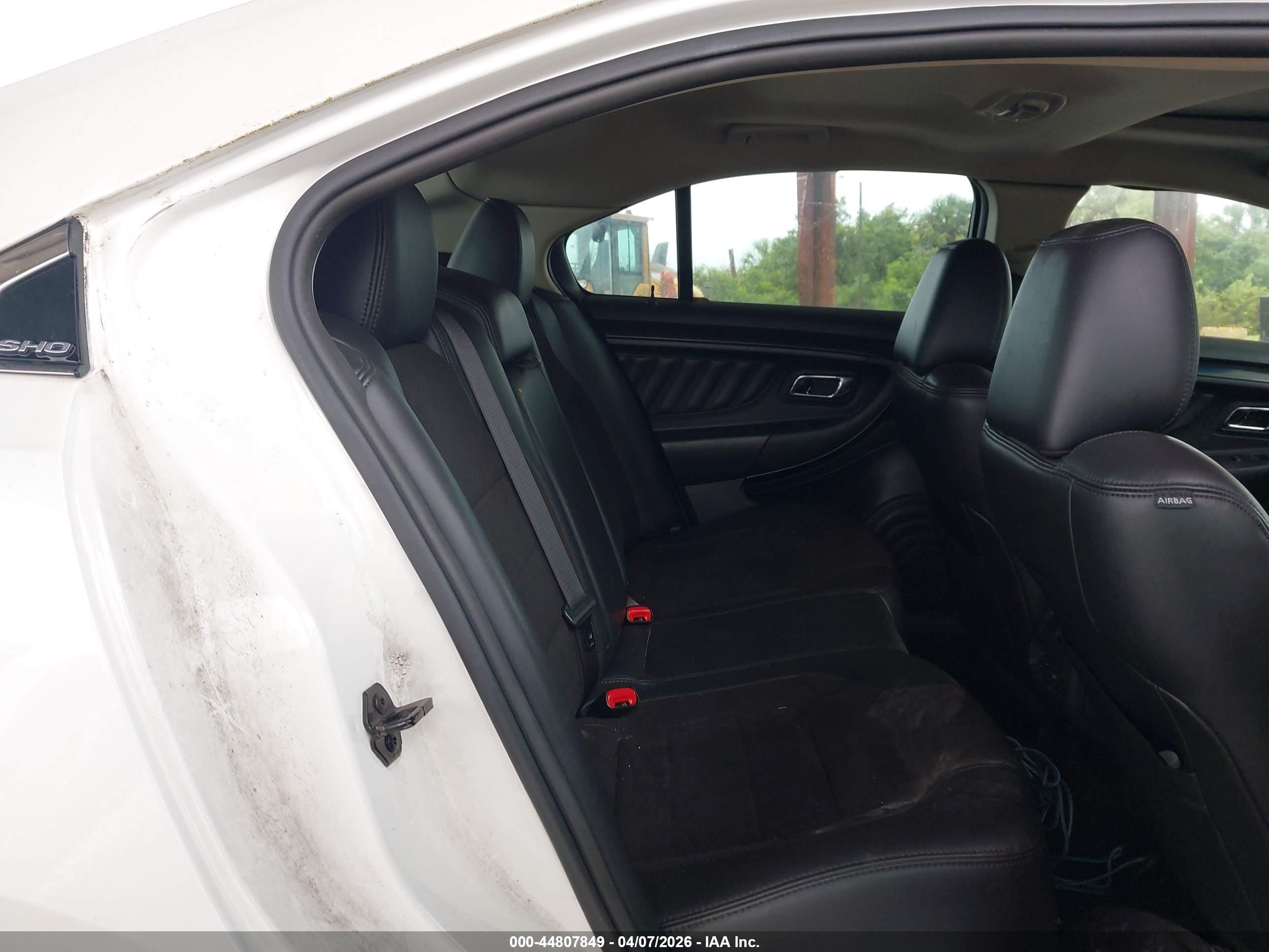 FORD TAURUS image 8