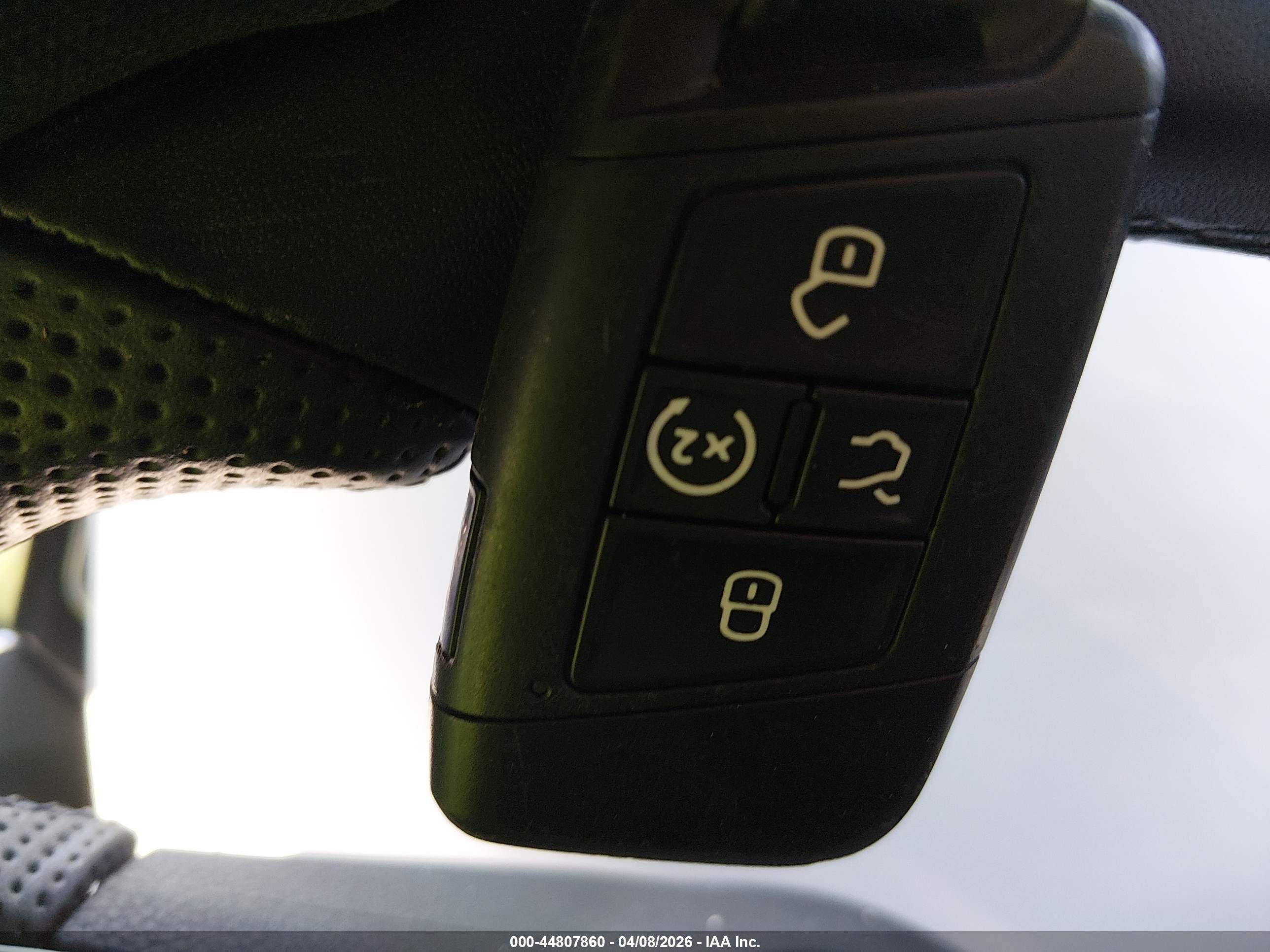 VOLKSWAGEN TIGUAN image 11