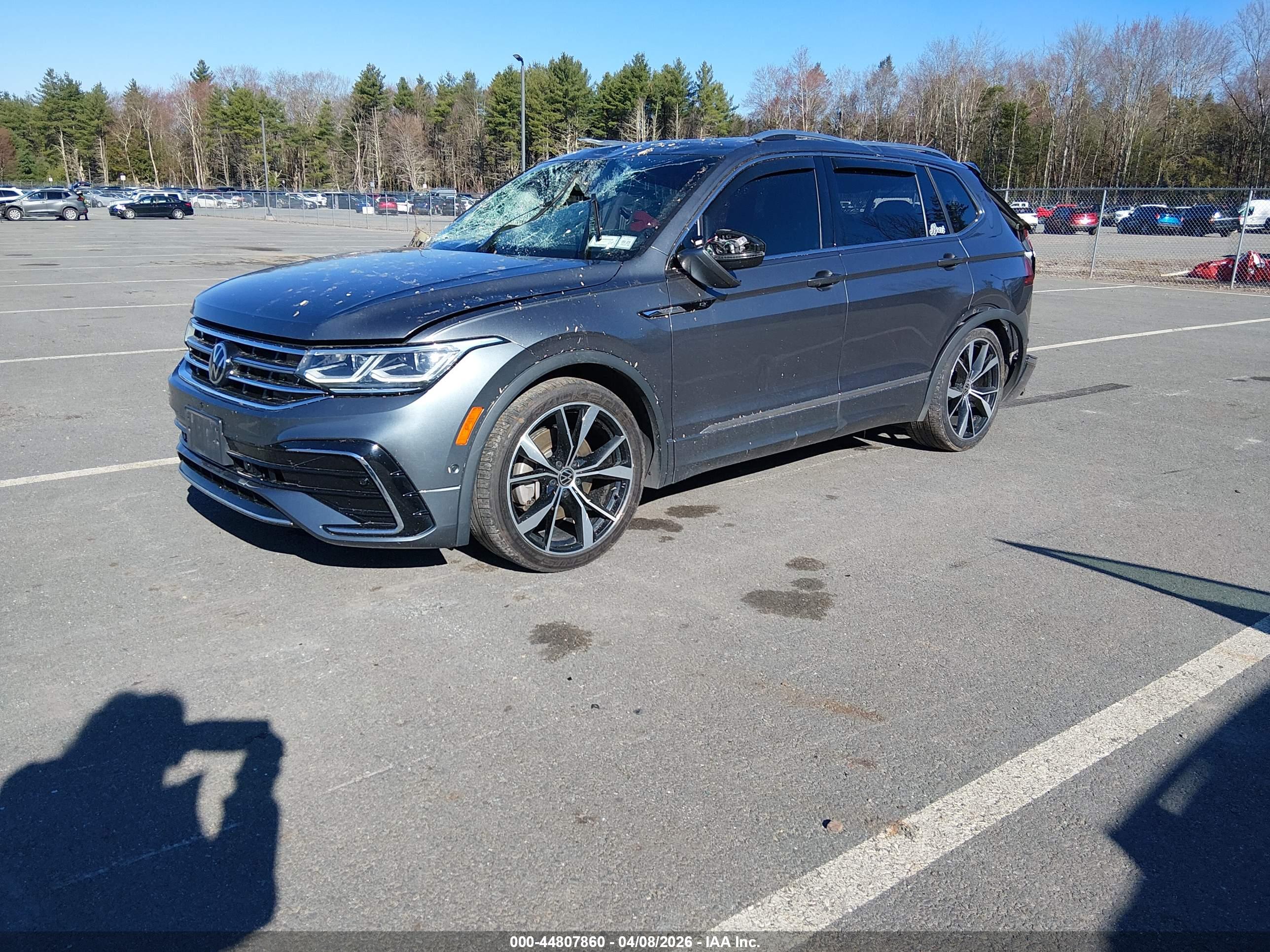 VOLKSWAGEN TIGUAN image 2