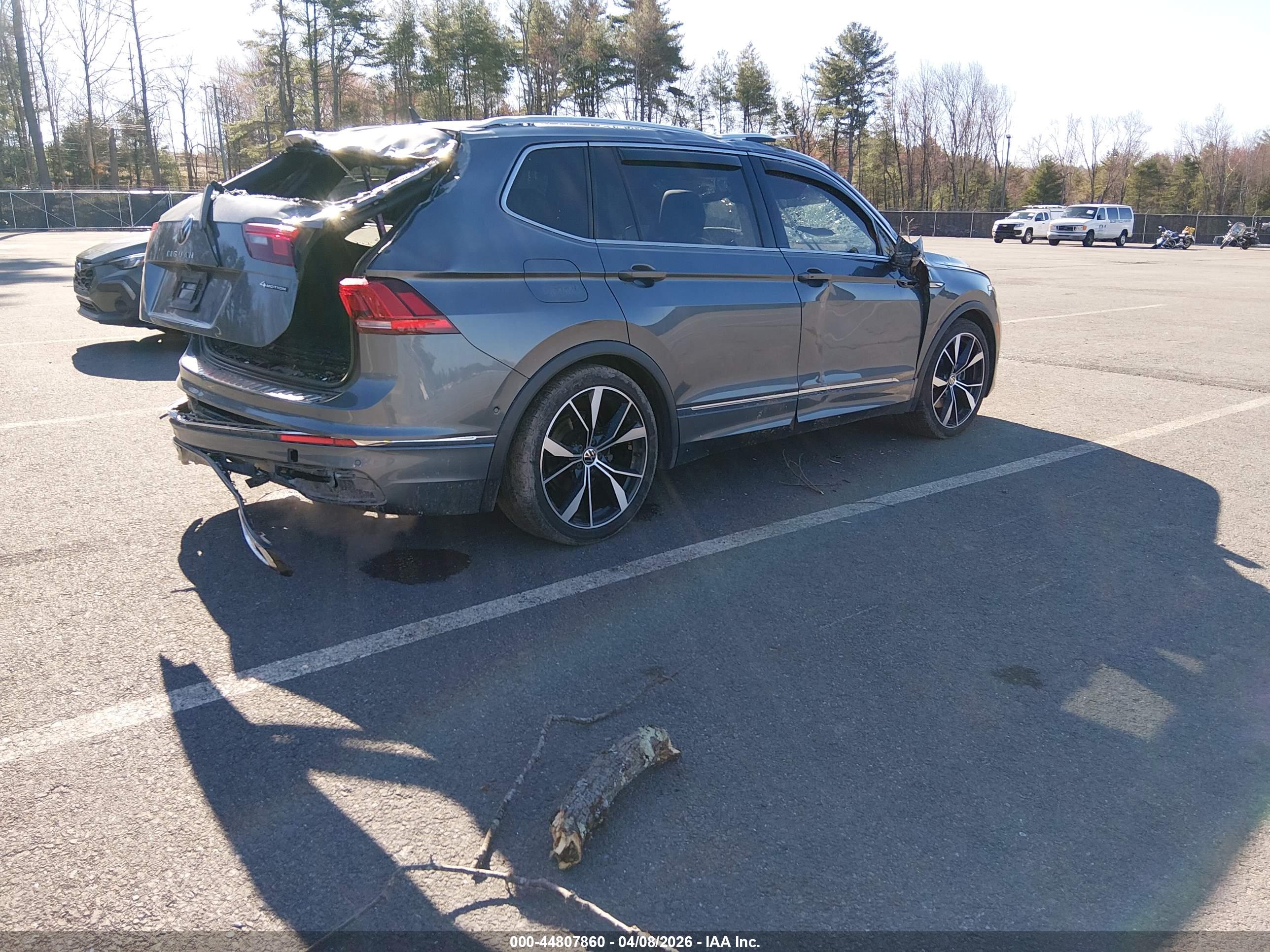 VOLKSWAGEN TIGUAN image 4
