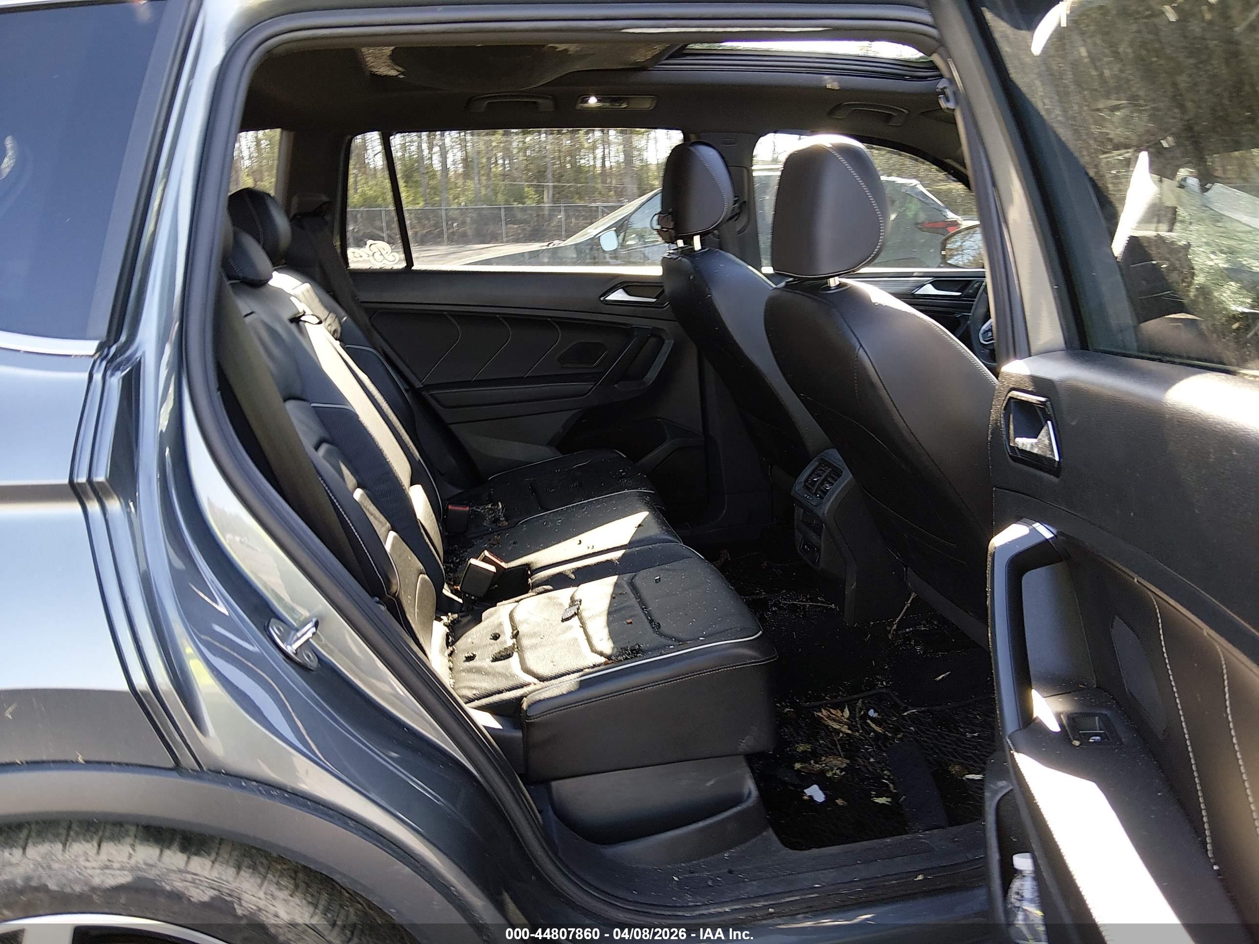 VOLKSWAGEN TIGUAN image 8