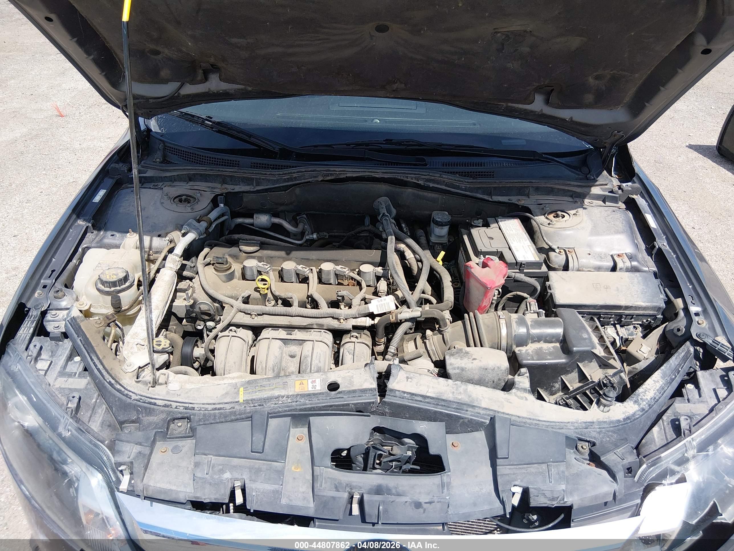 FORD FUSION image 10