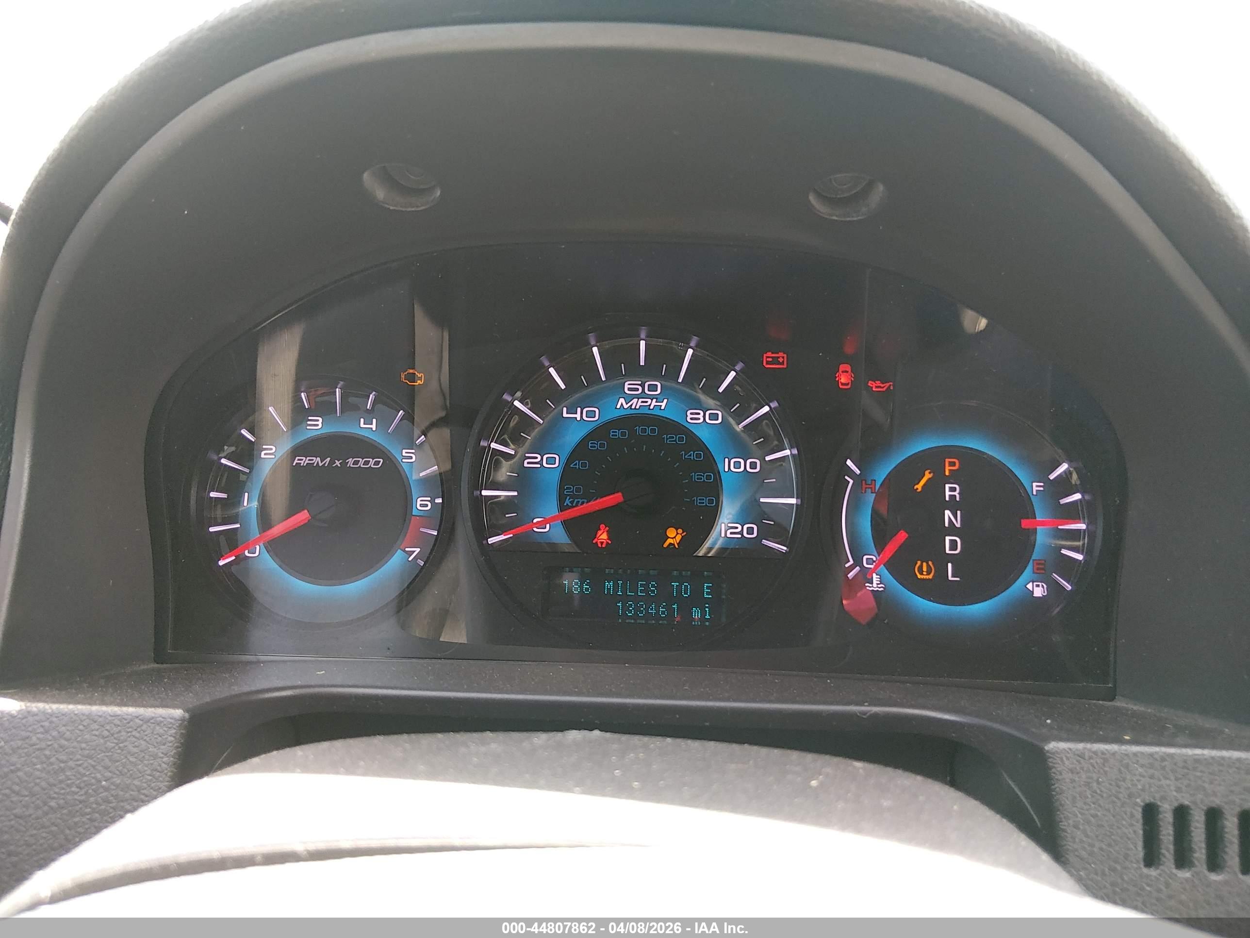 FORD FUSION image 7