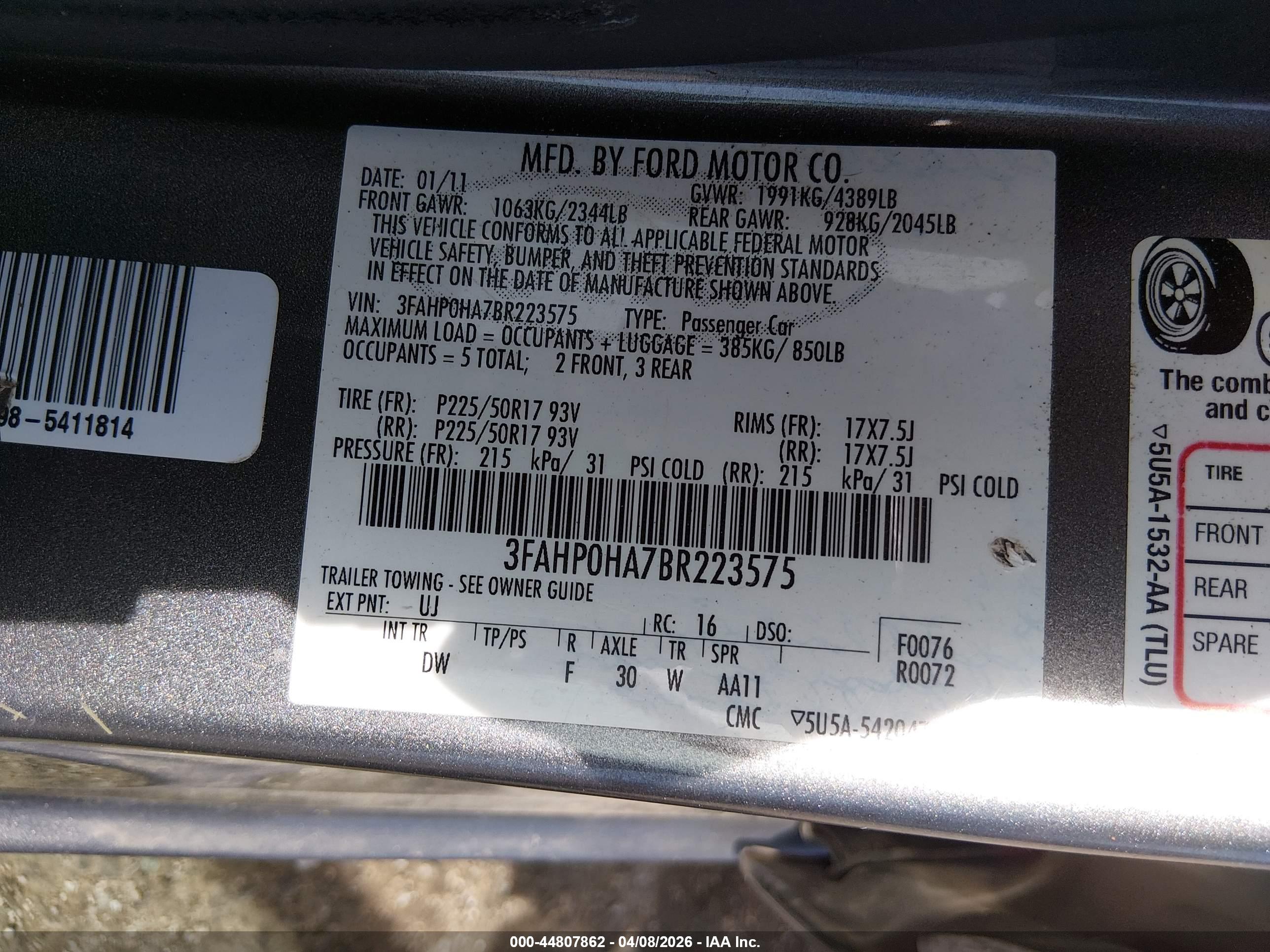 FORD FUSION image 9