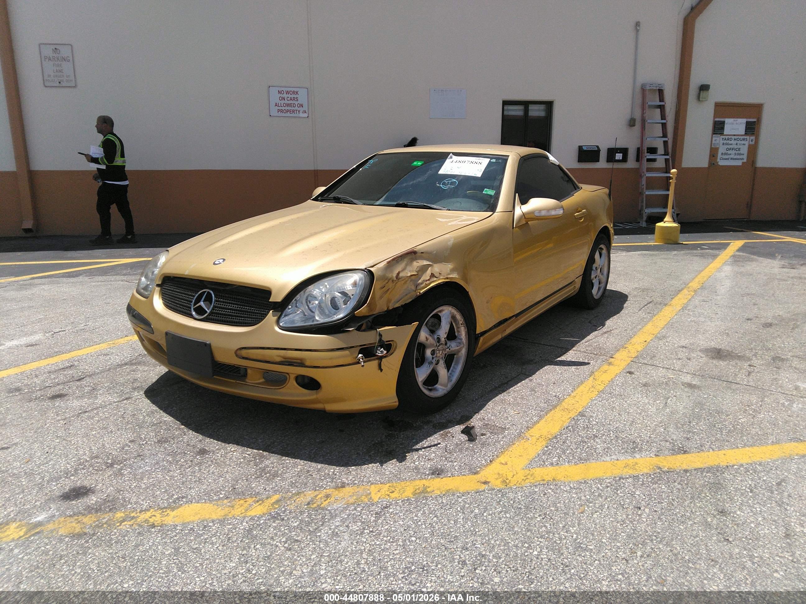 MERCEDES-BENZ SLK image 2