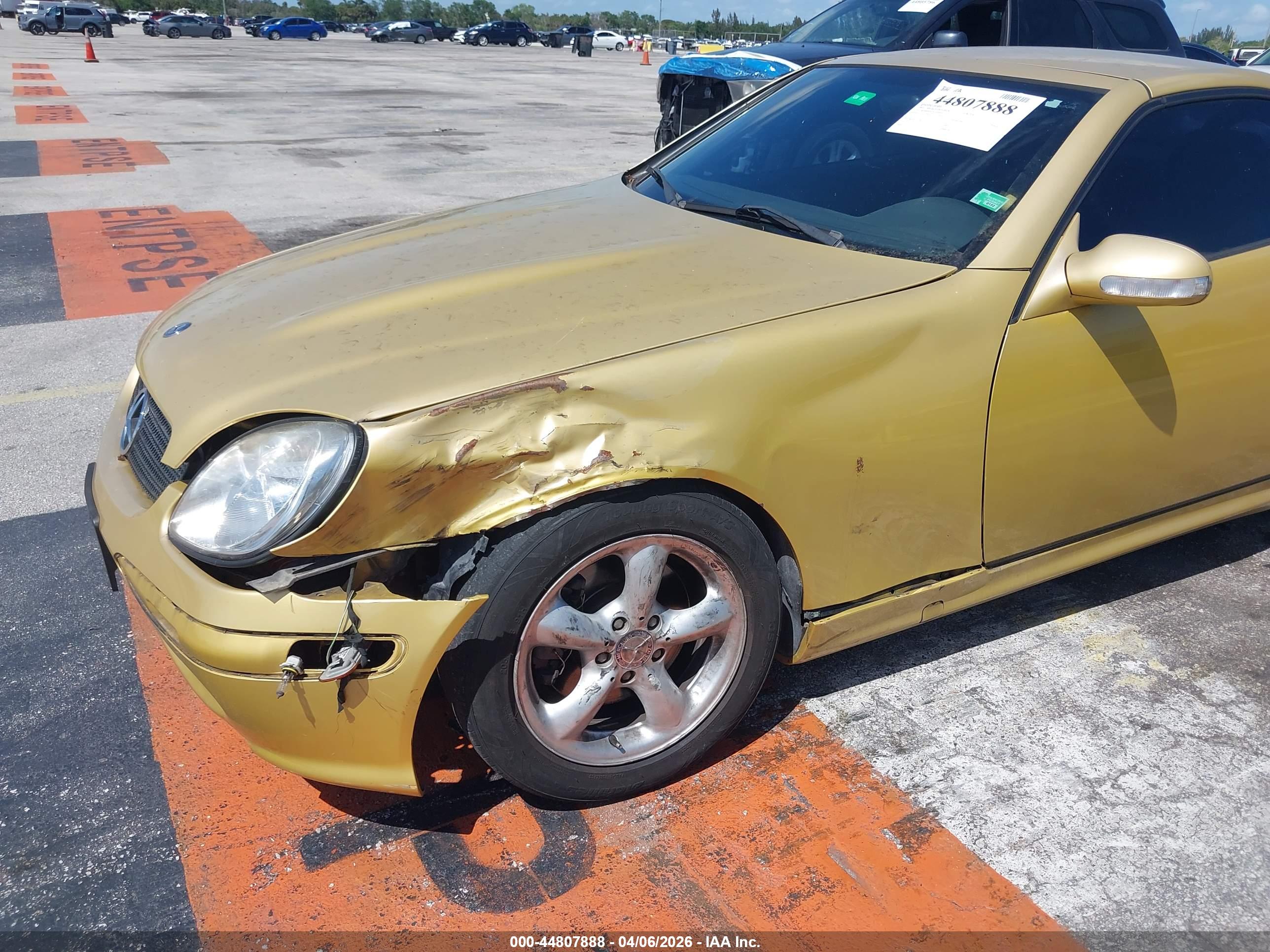 MERCEDES-BENZ SLK image 6
