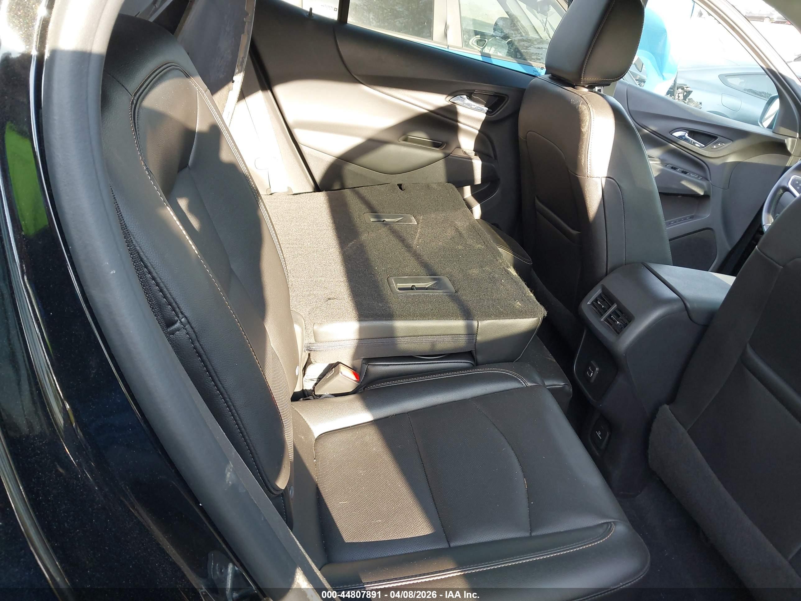 CHEVROLET EQUINOX image 8