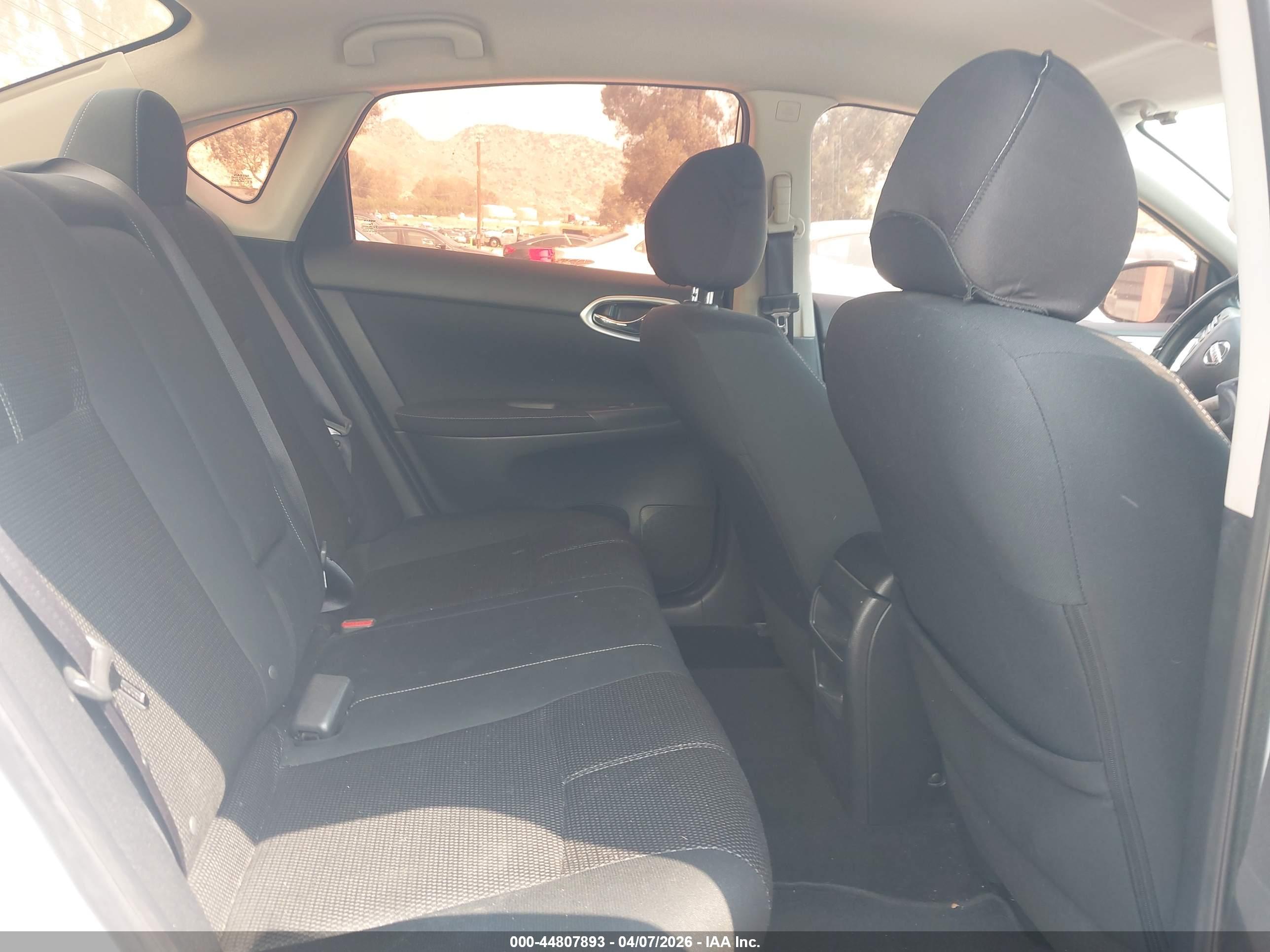 NISSAN SENTRA image 8