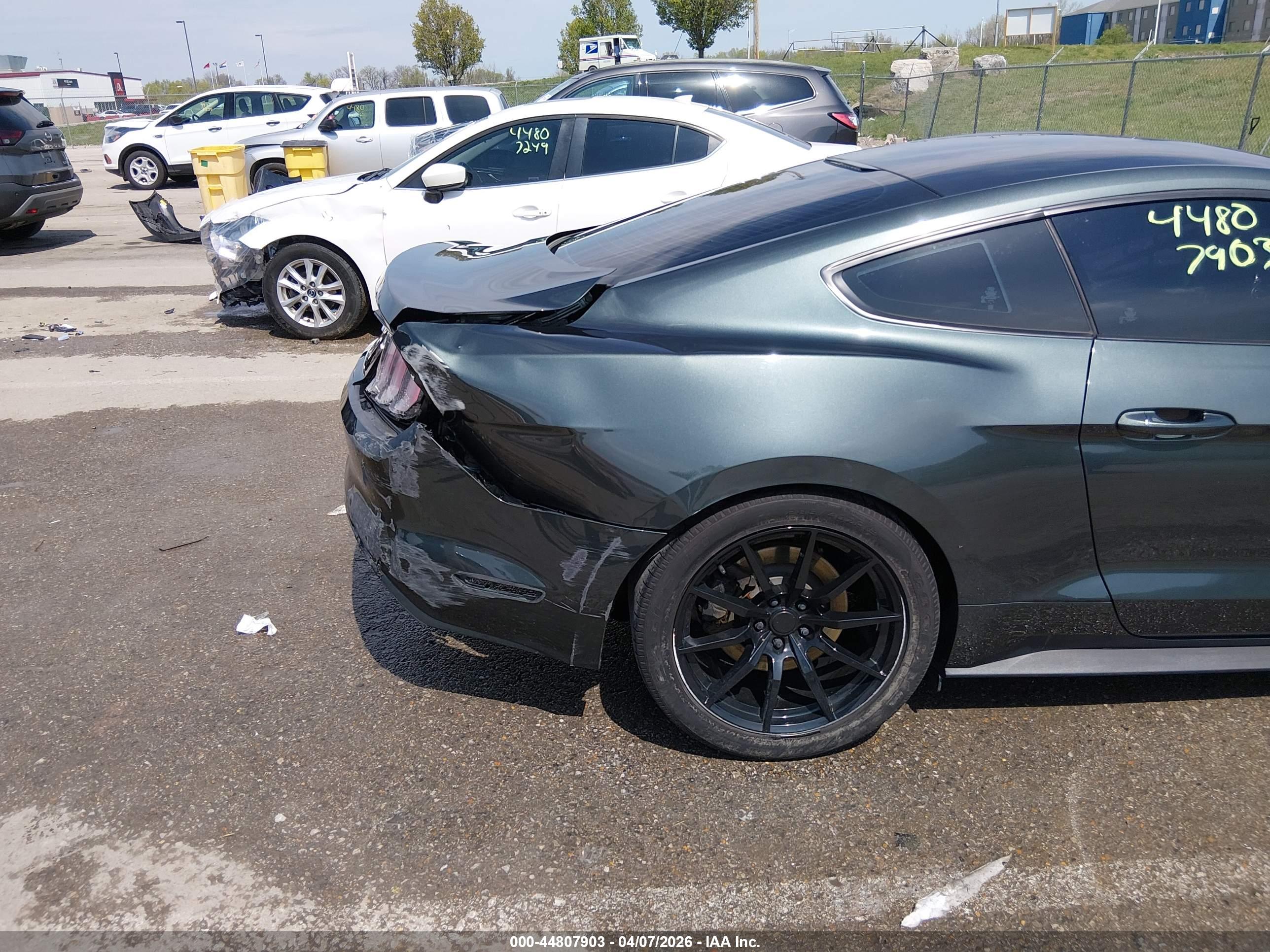 FORD MUSTANG image 6