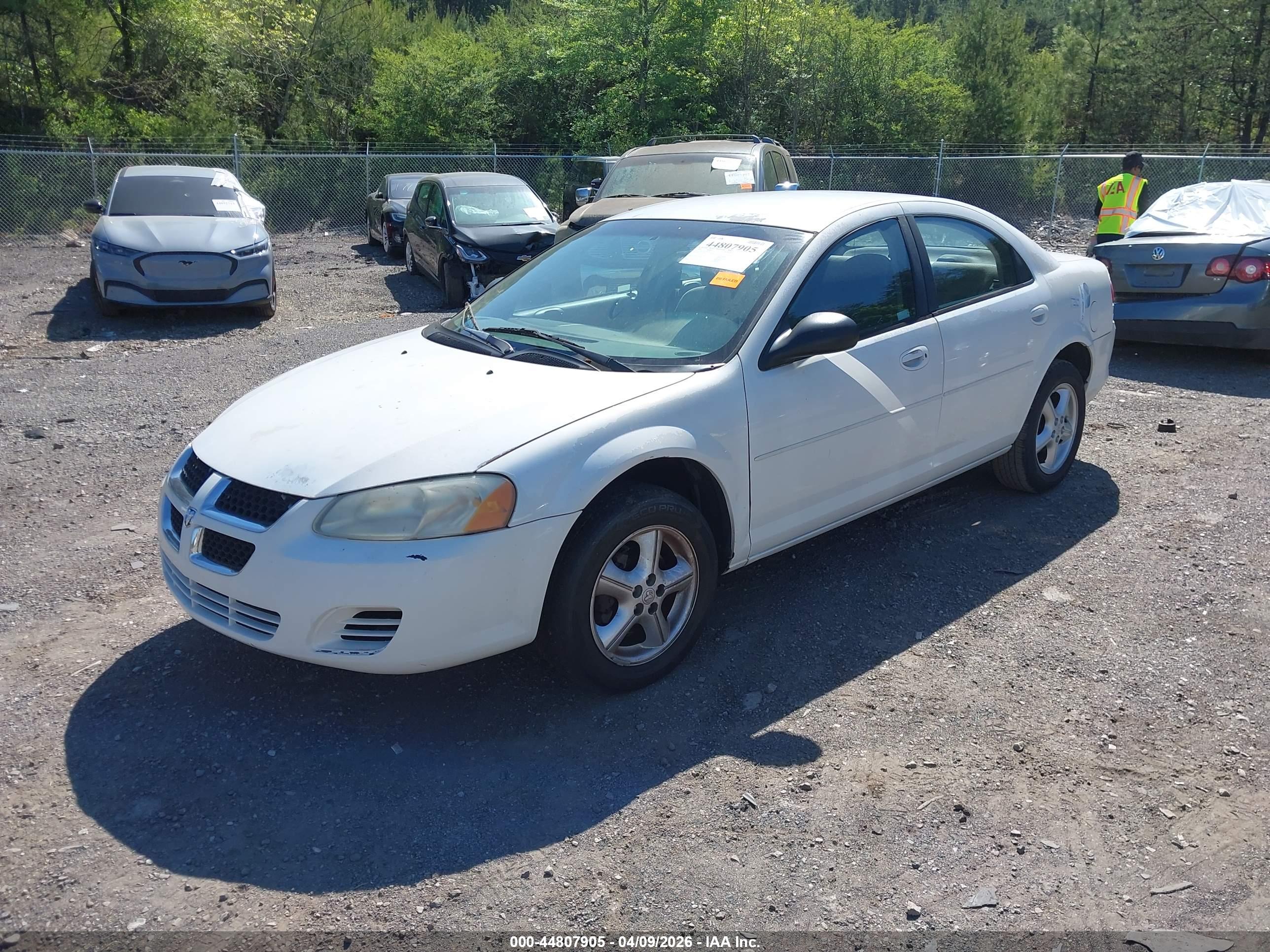DODGE STRATUS image 2