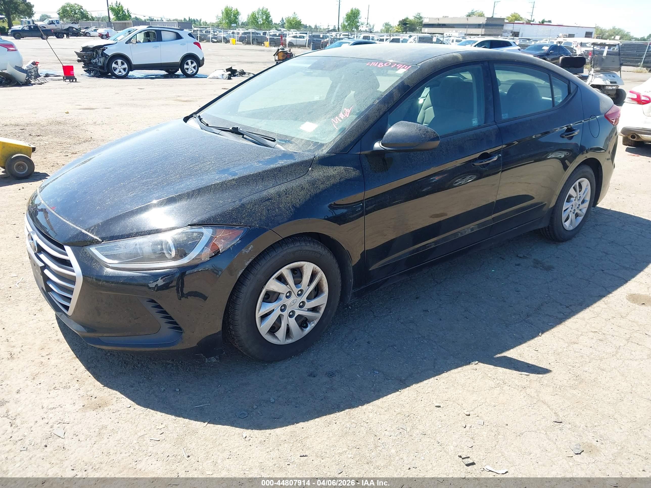 HYUNDAI ELANTRA image 2