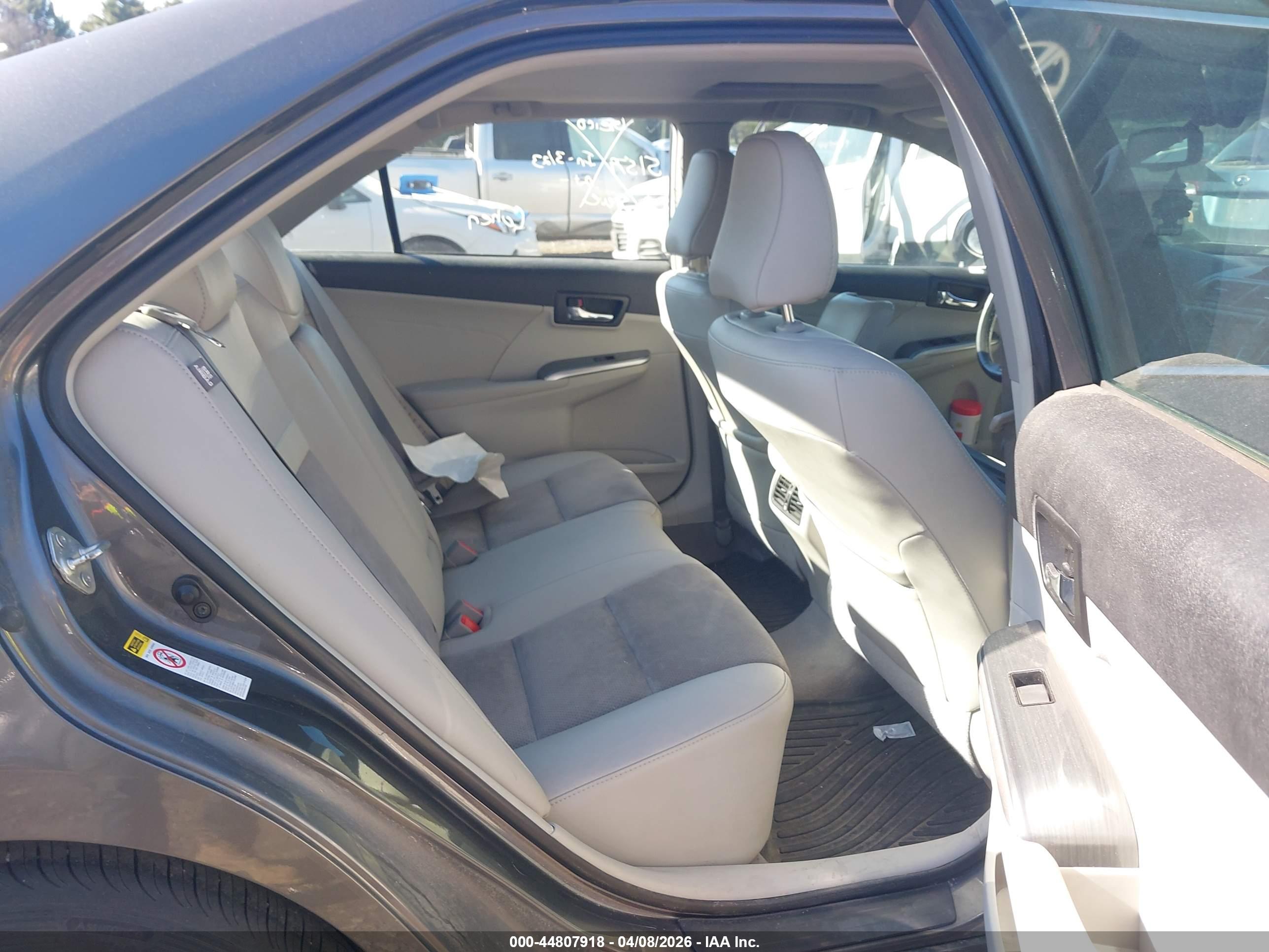 TOYOTA CAMRY image 8