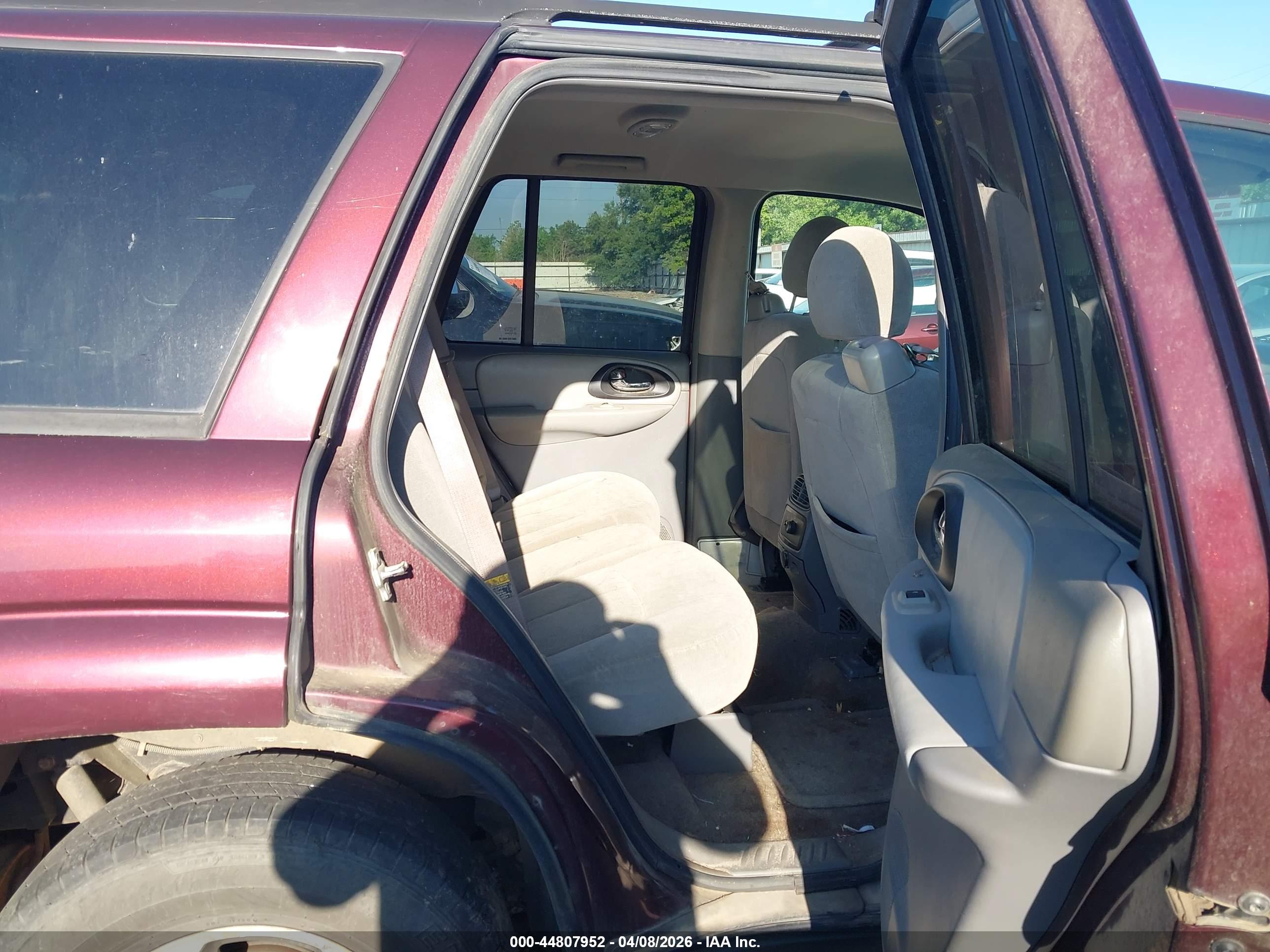 CHEVROLET TRAILBLAZER image 8