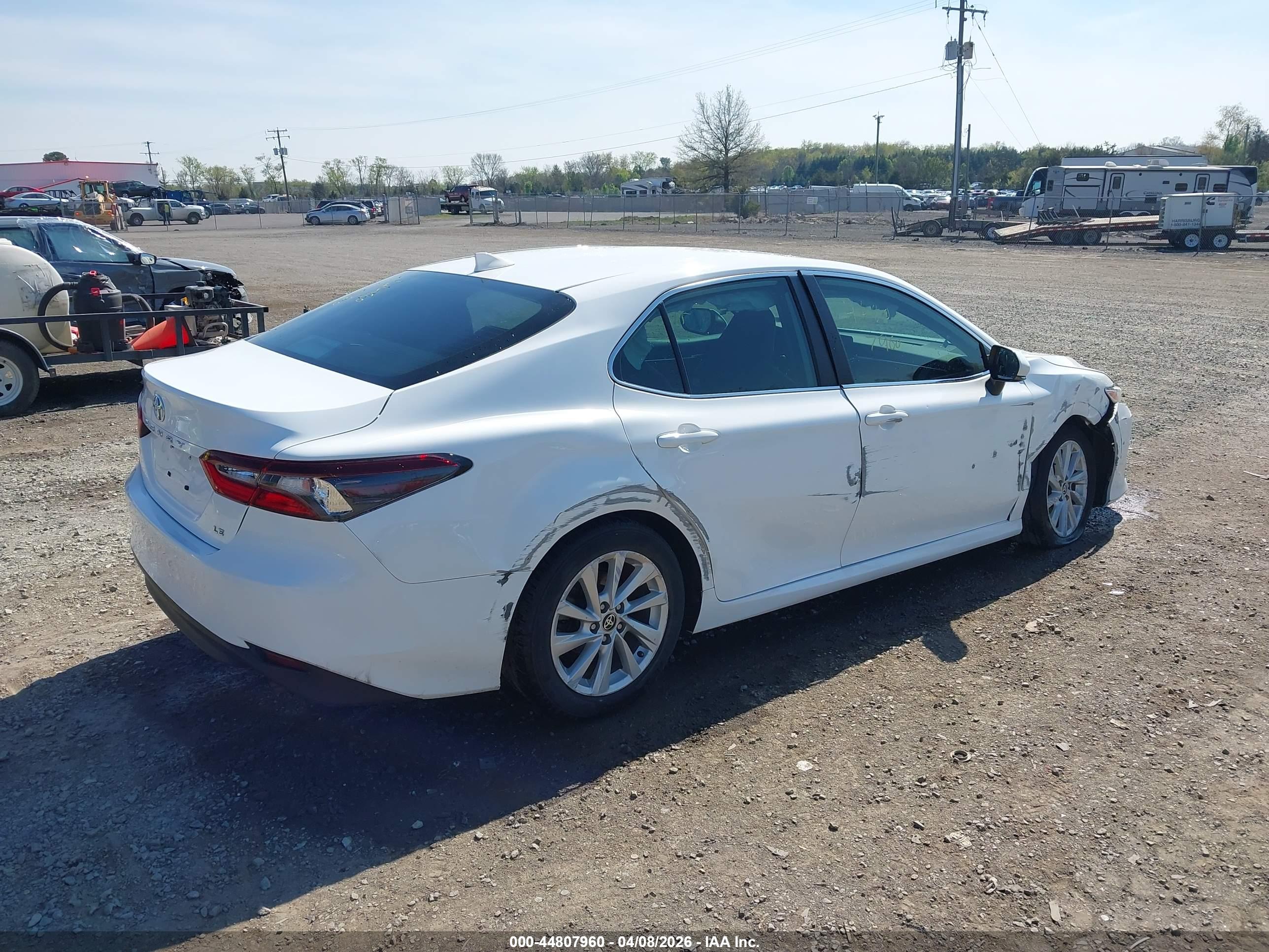 TOYOTA CAMRY image 4