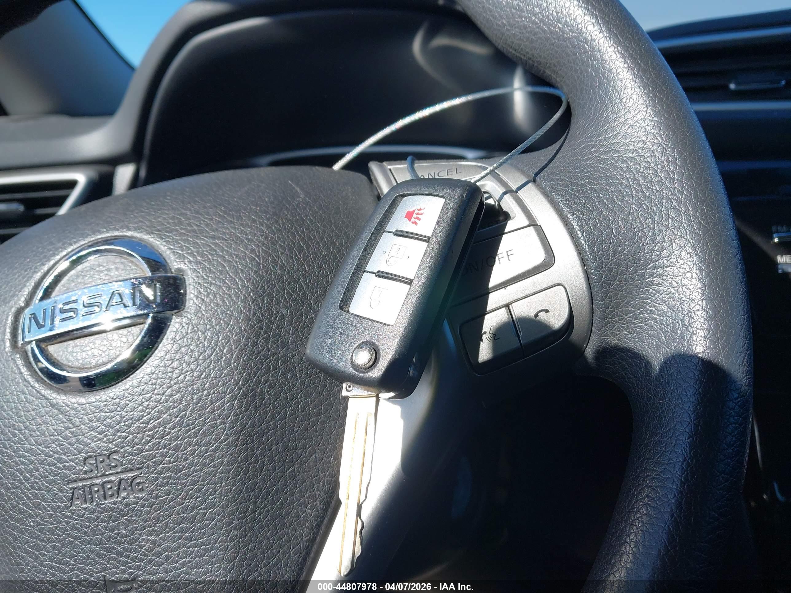 NISSAN ROGUE image 11