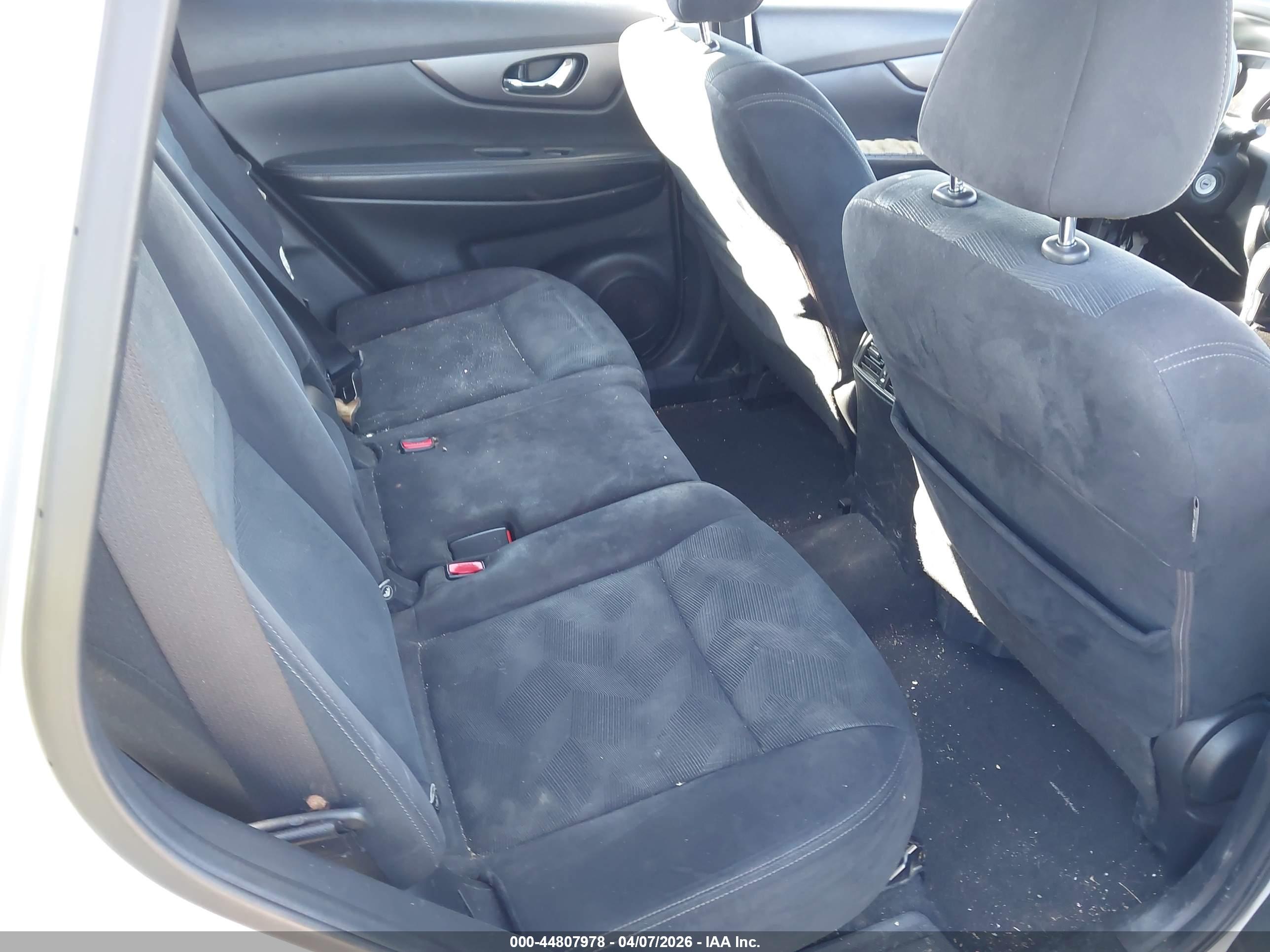 NISSAN ROGUE image 8