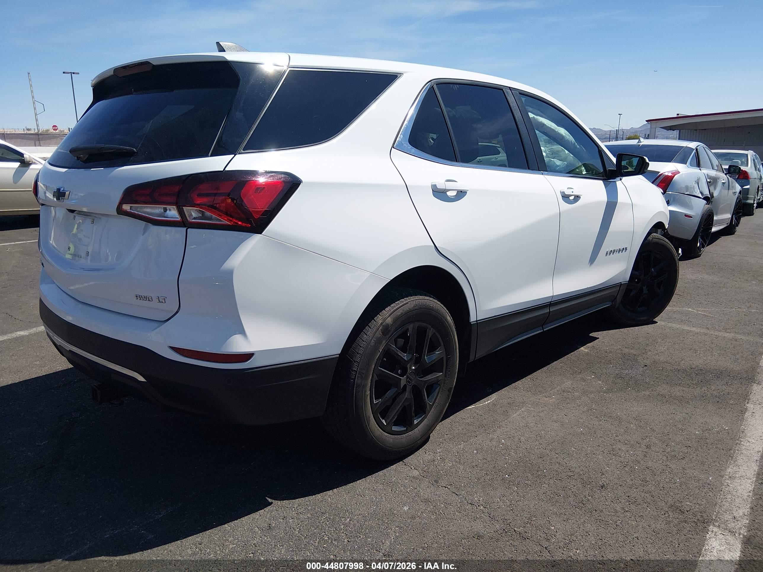 CHEVROLET EQUINOX image 4