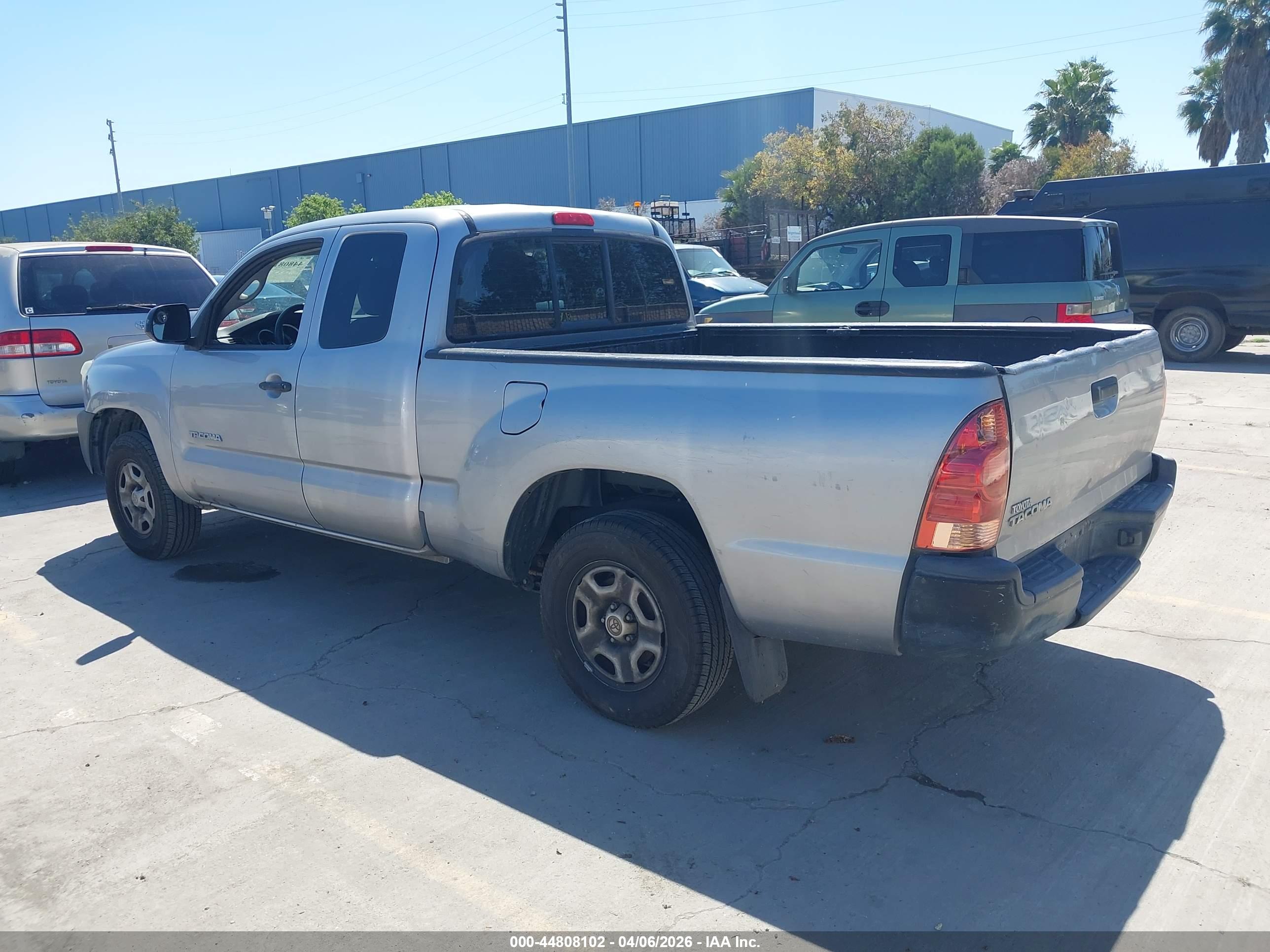TOYOTA TACOMA image 3