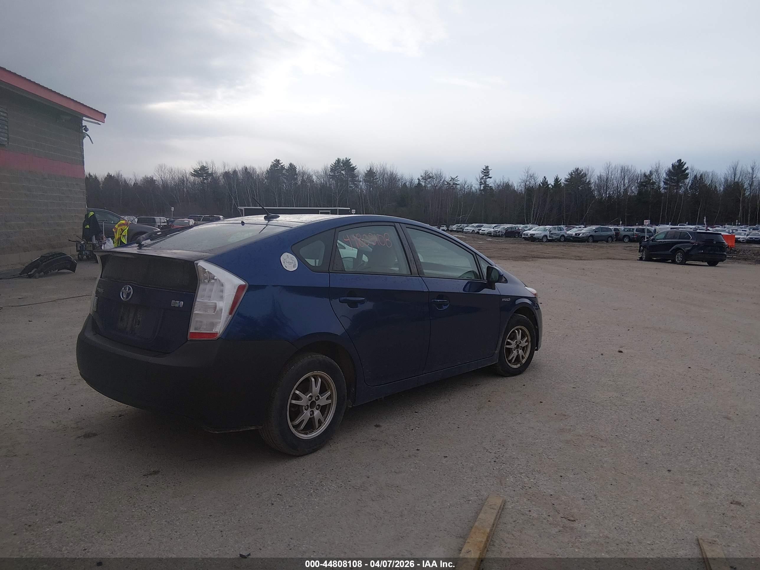 TOYOTA PRIUS image 4