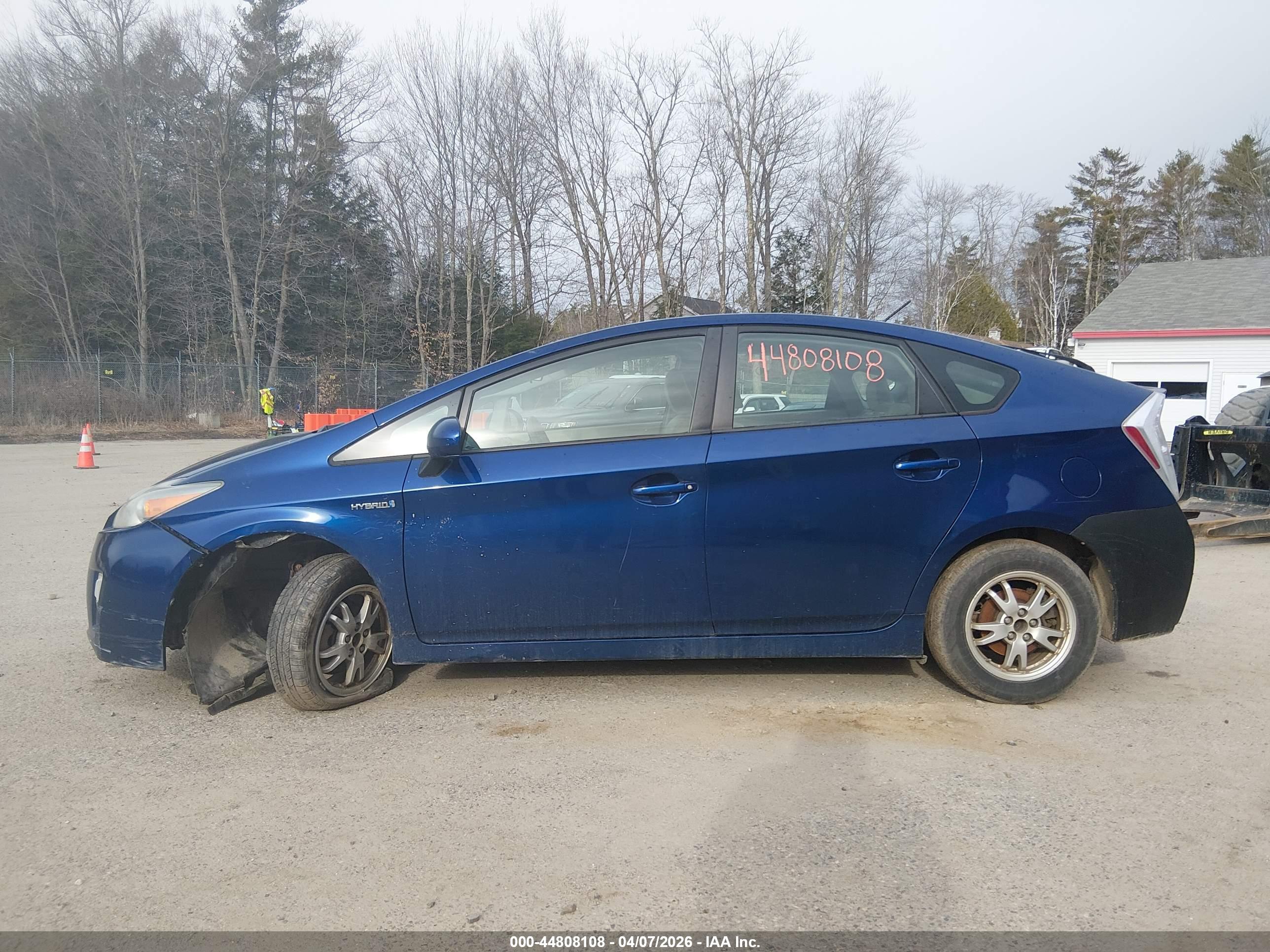 TOYOTA PRIUS image 6
