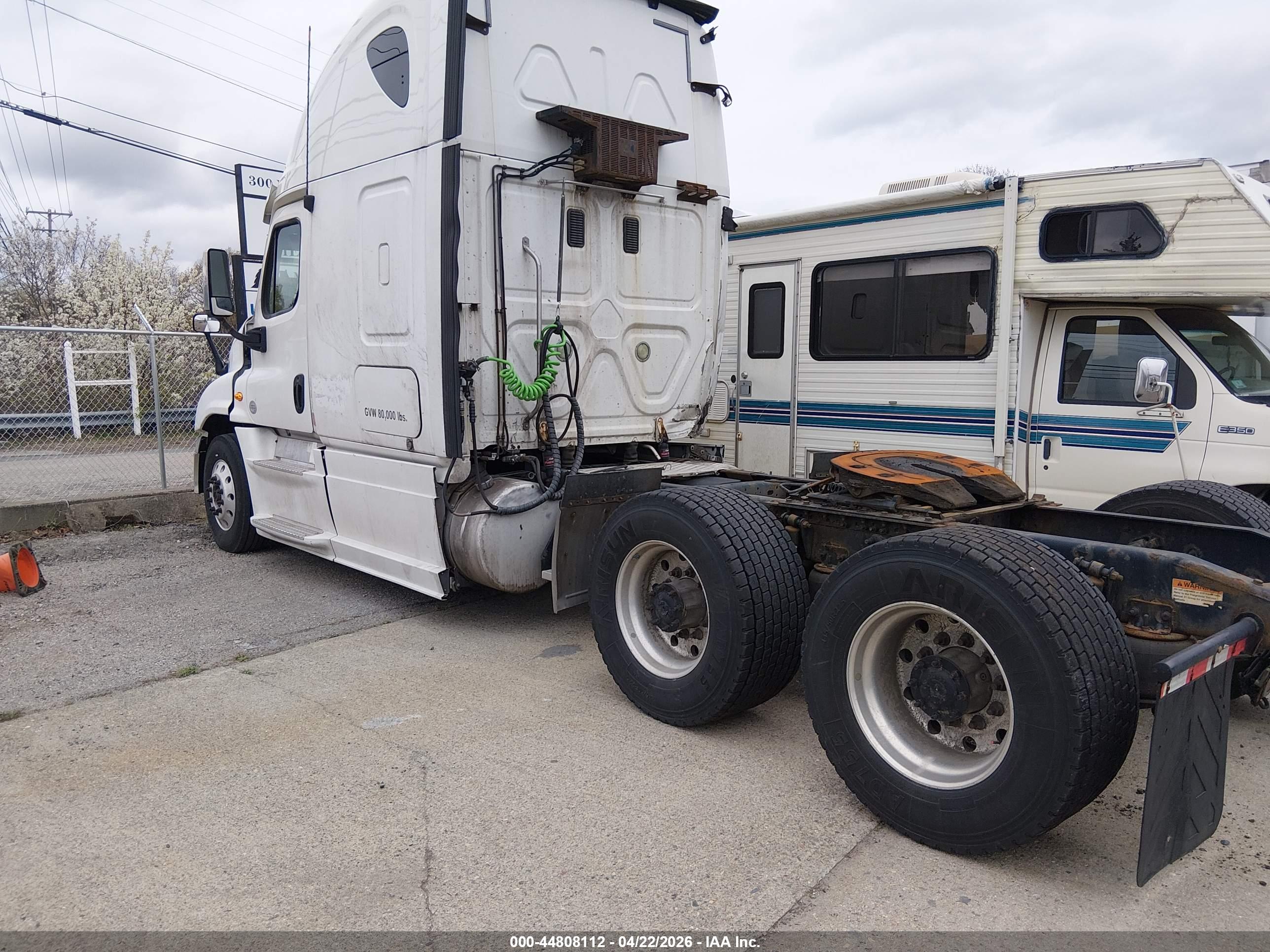 FREIGHTLINER CASCADIA image 3