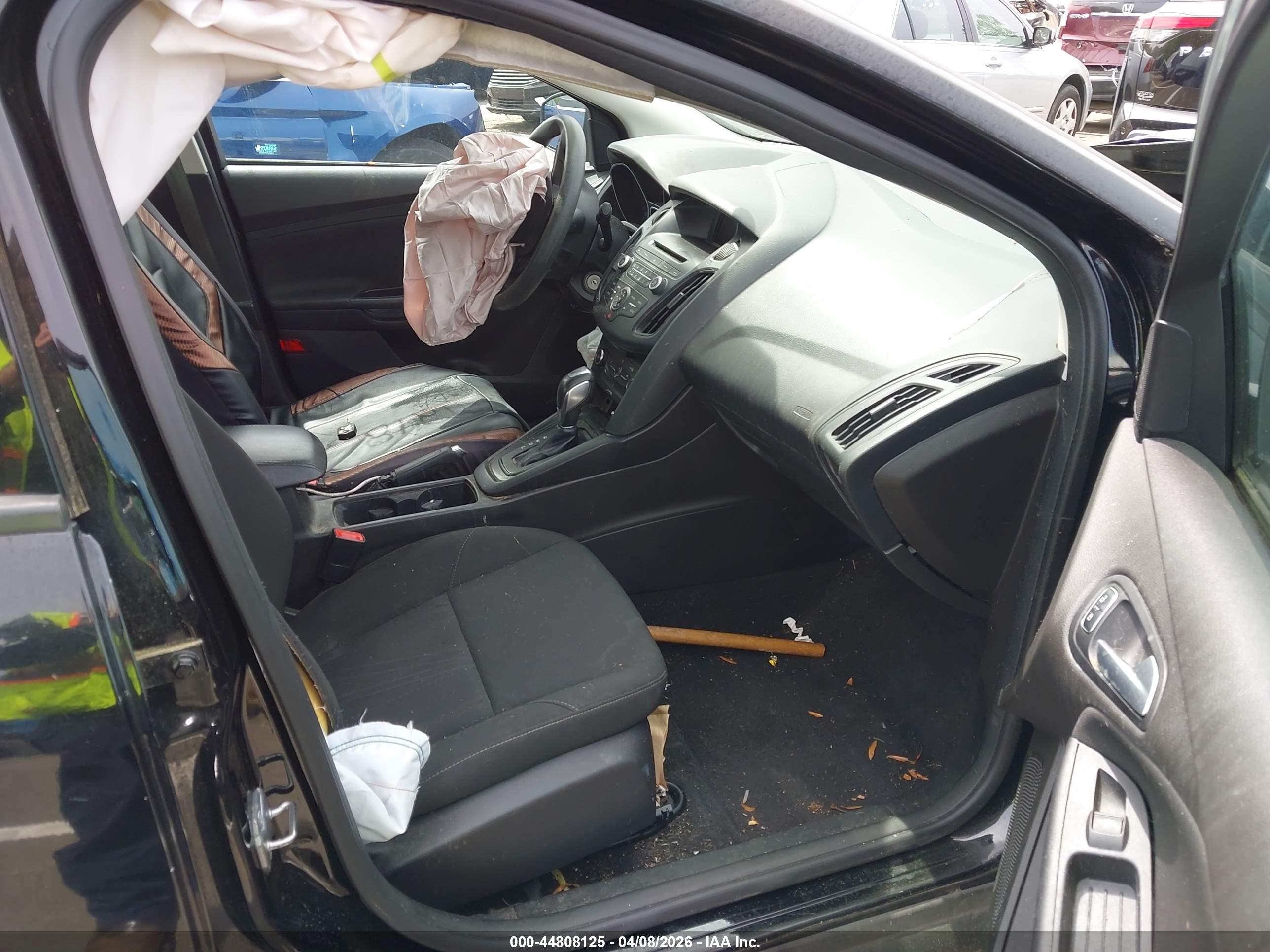 FORD FOCUS image 5