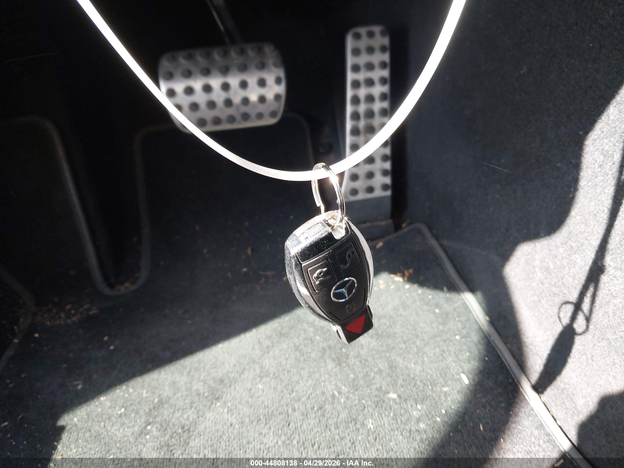 MERCEDES-BENZ C image 11