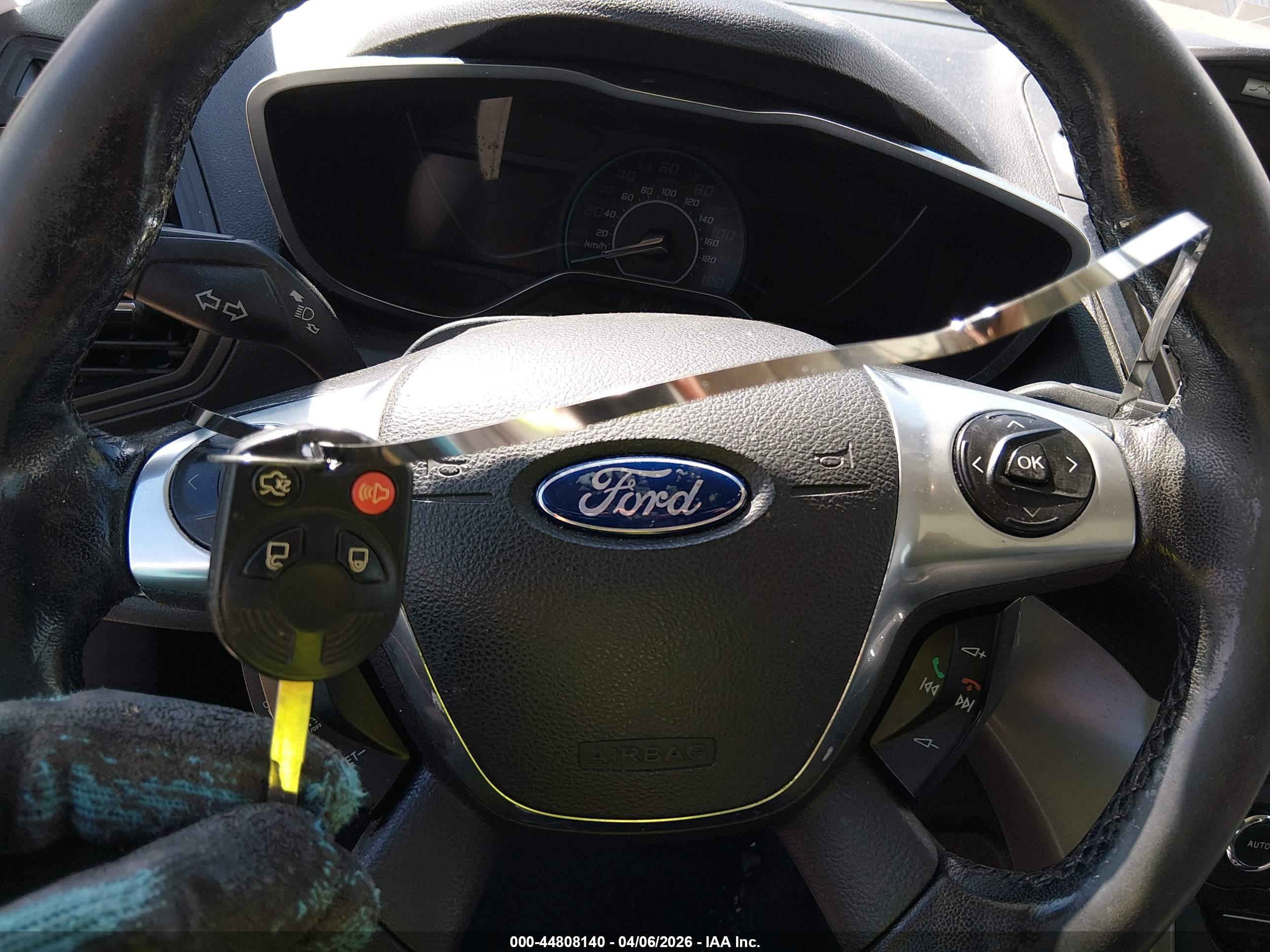 FORD C-MAX image 11