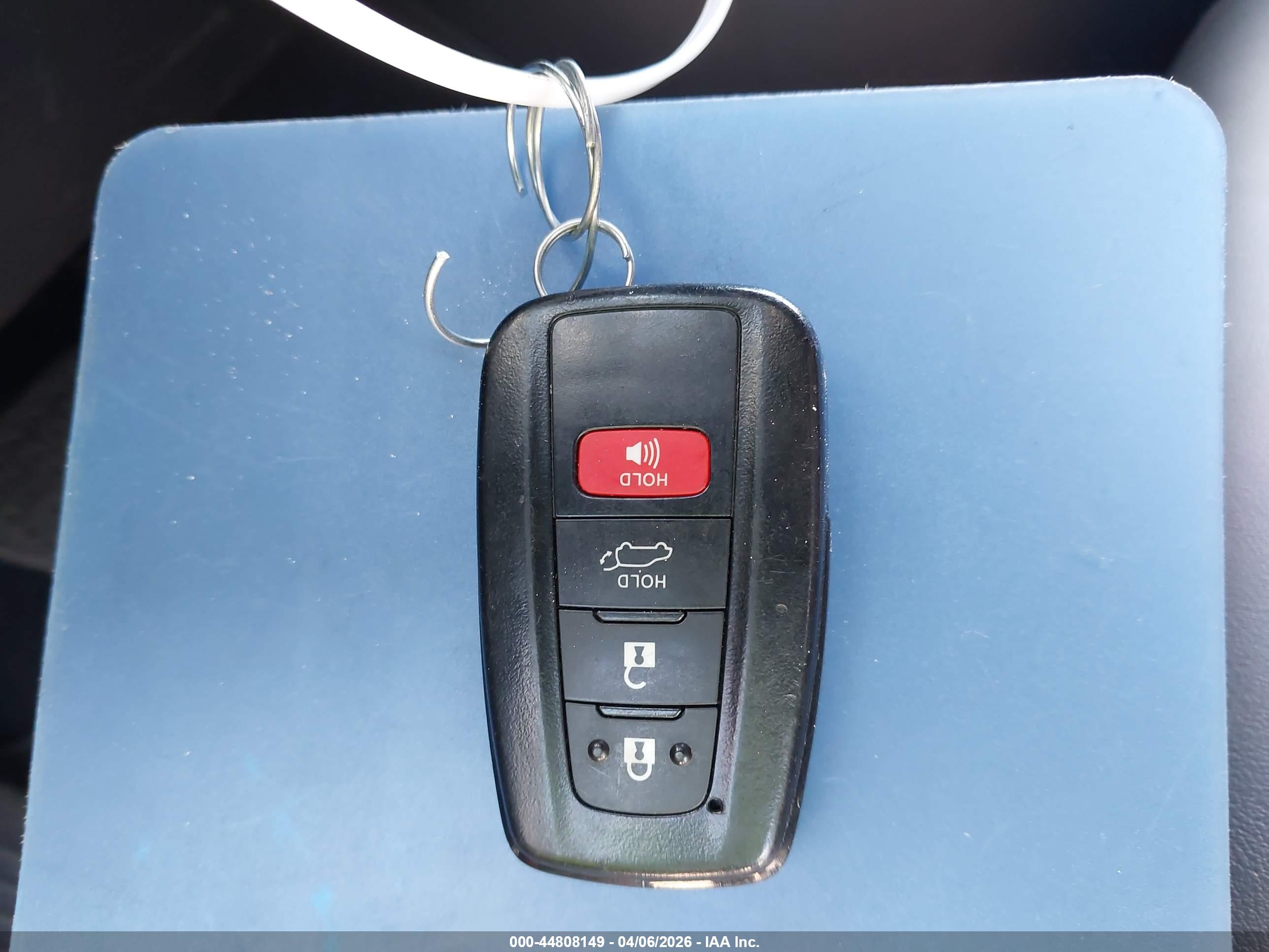 TOYOTA RAV4 image 11