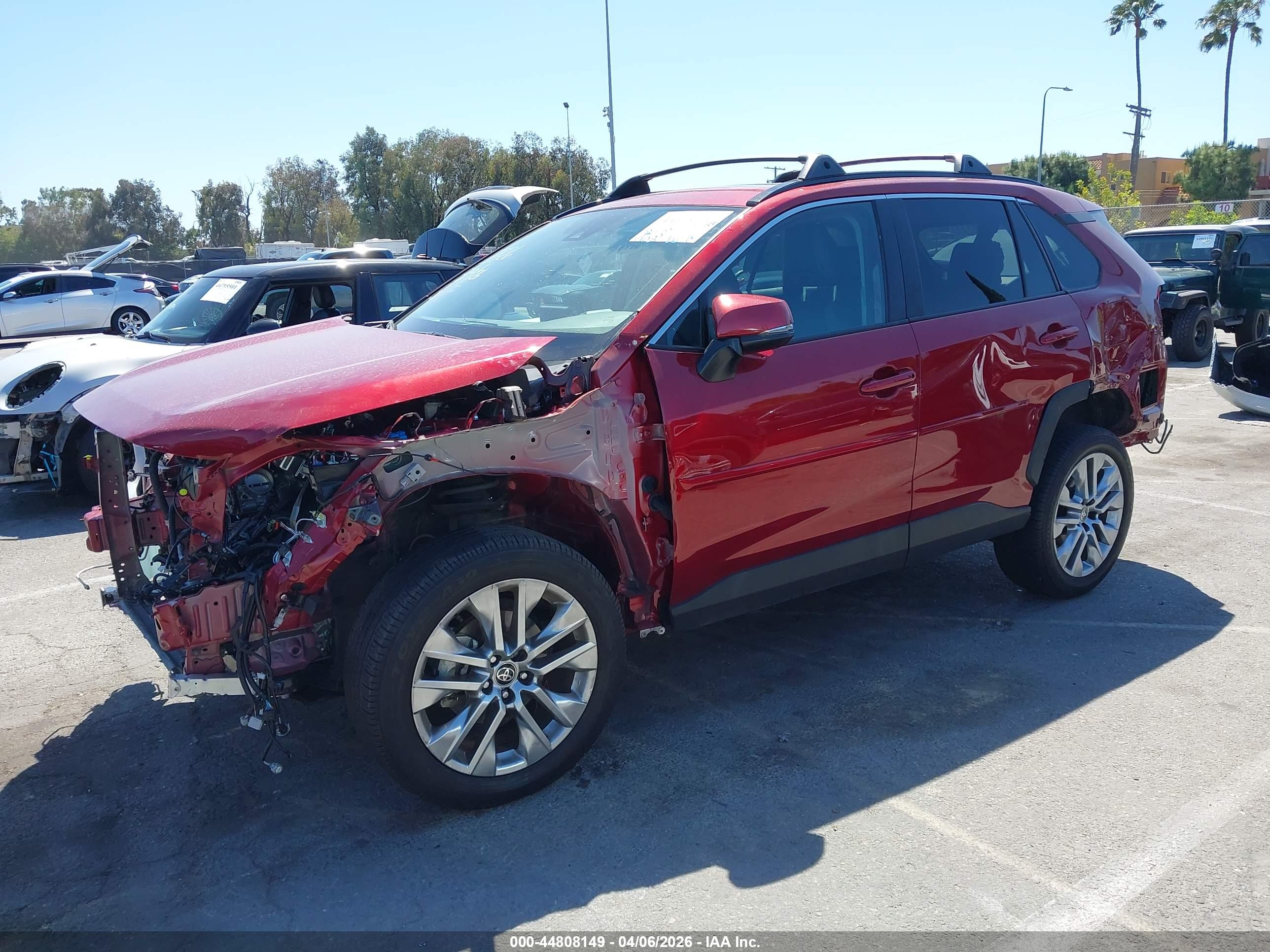 TOYOTA RAV4 image 2